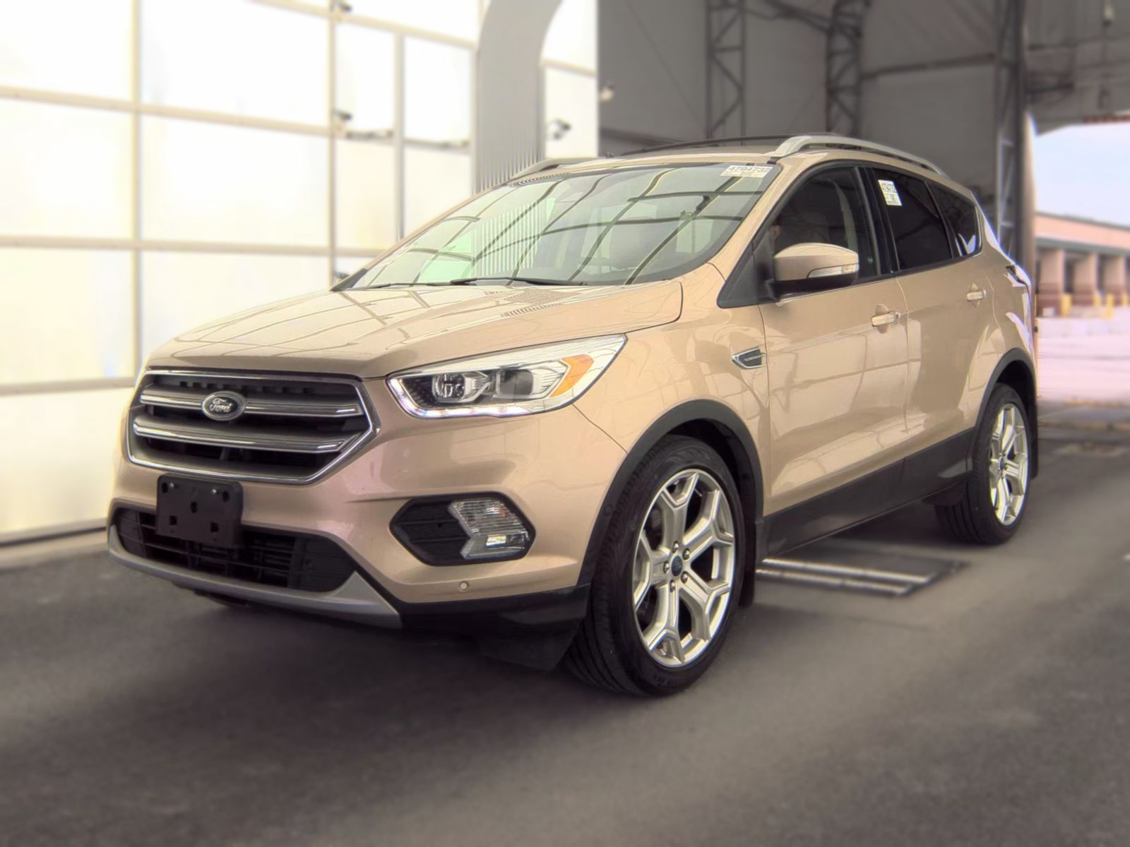 White Gold Metallic 2017 Ford Escape SUV / Crossover Front-Wheel Drive 6-Speed Automatic