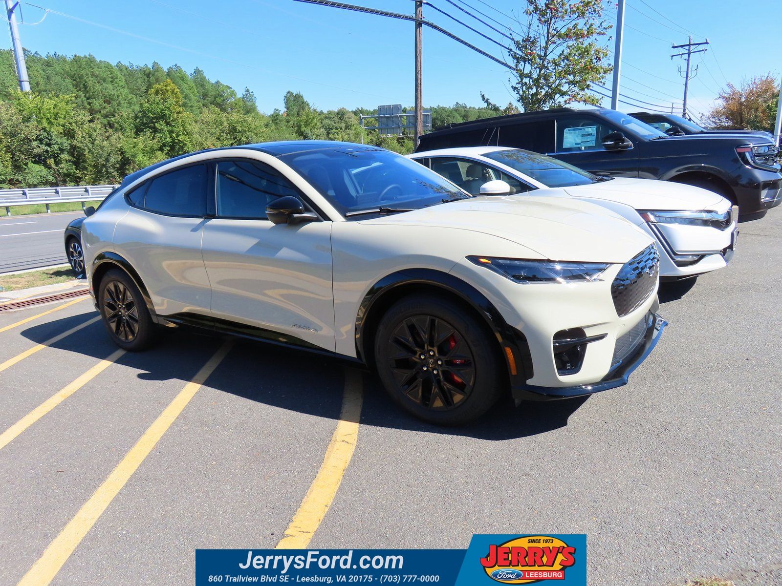 2025 Ford Mustang Mach-E Premium AWD