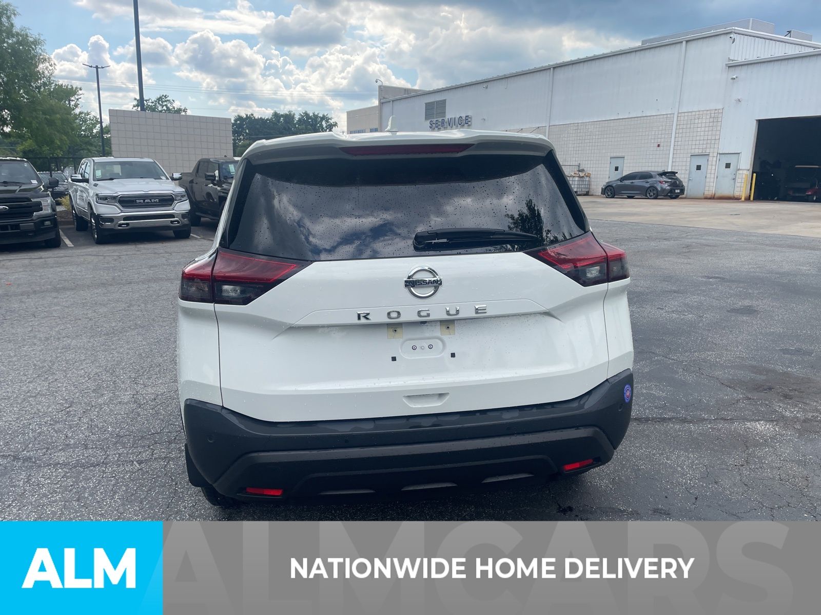 2021 Nissan Rogue S photo 2