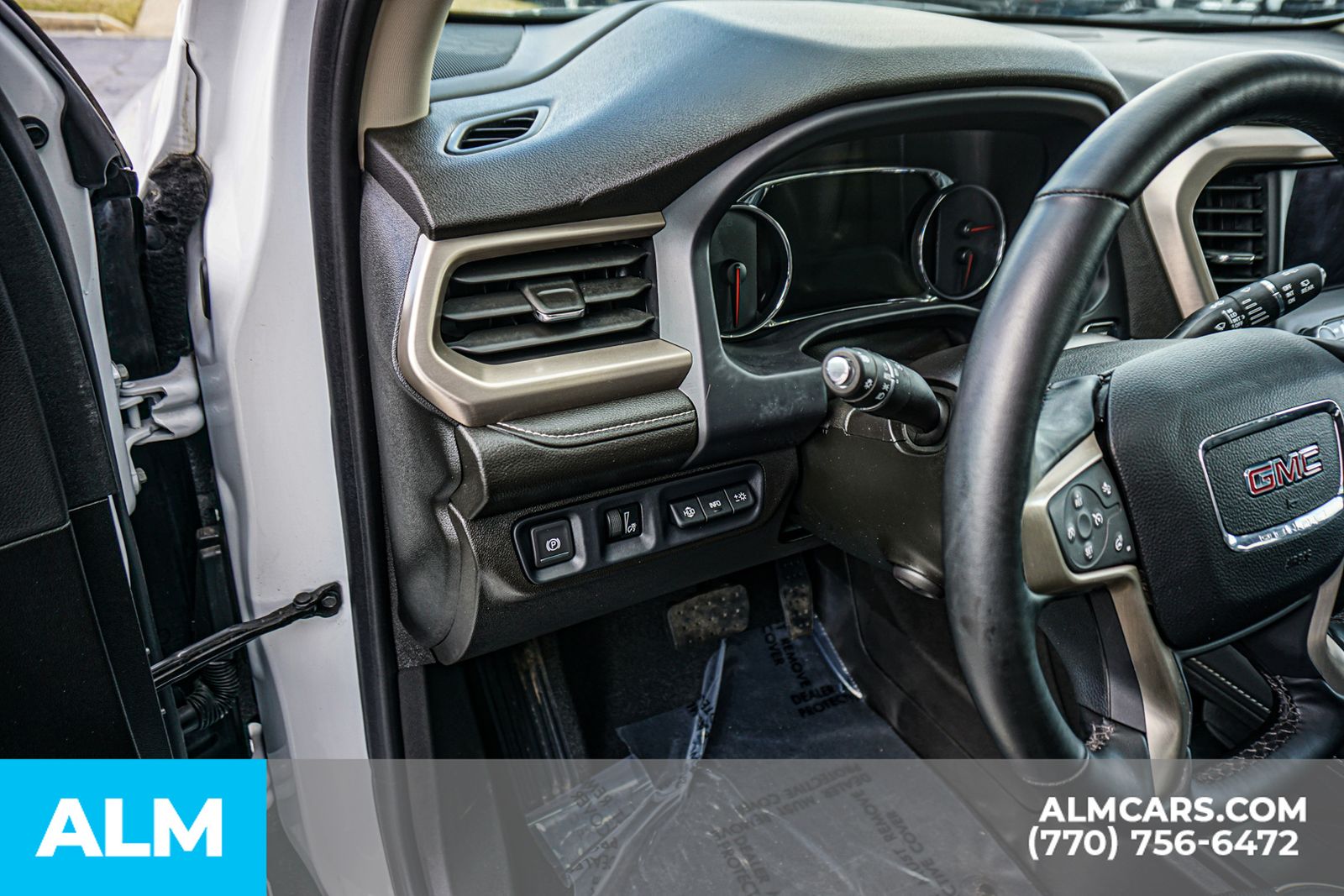 Used 2023 White GMC Denali image 37