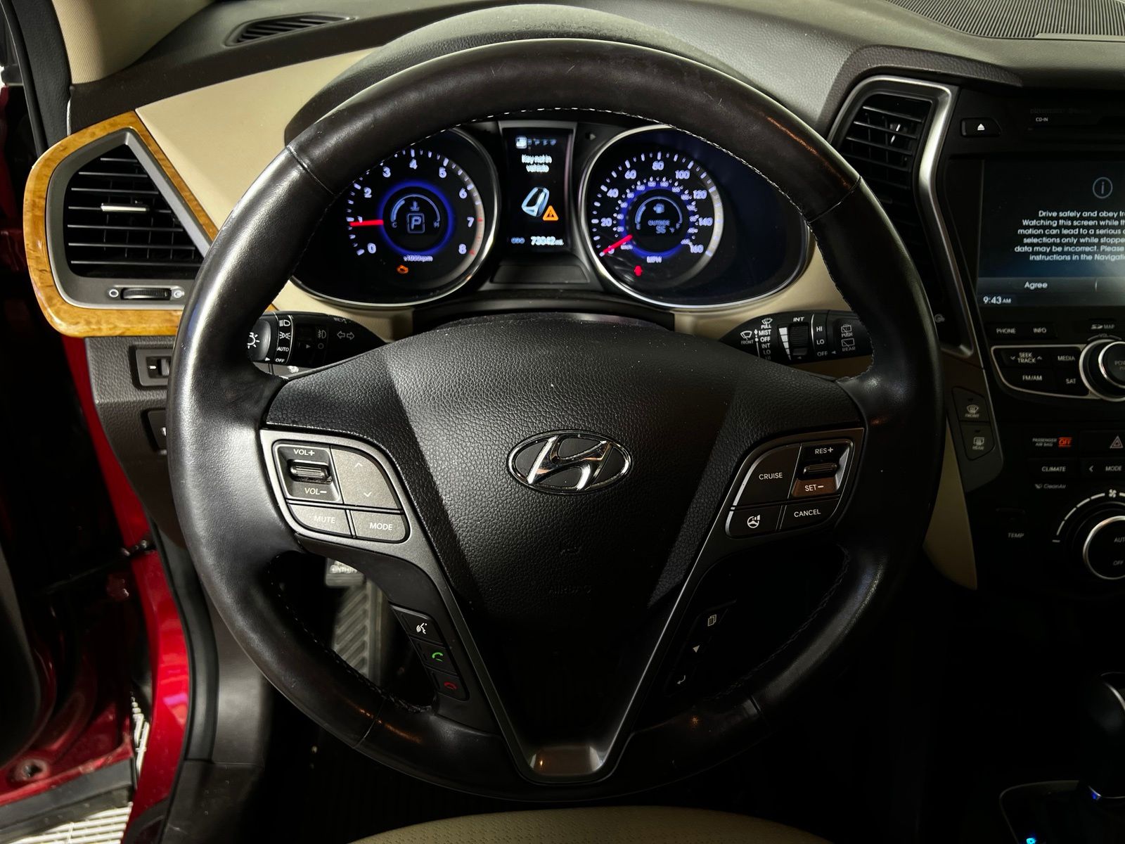 Thumbnail: 2014 Hyundai Santa Fe - 9