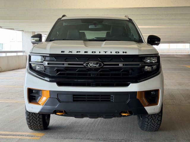 New 2026 Star White Metallic Tri-Coat Ford Tremor image 4