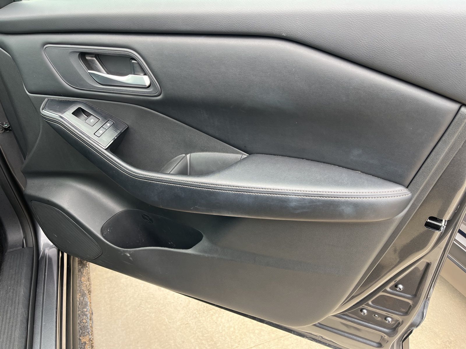 Used 2025 Gray Nissan SV image 22