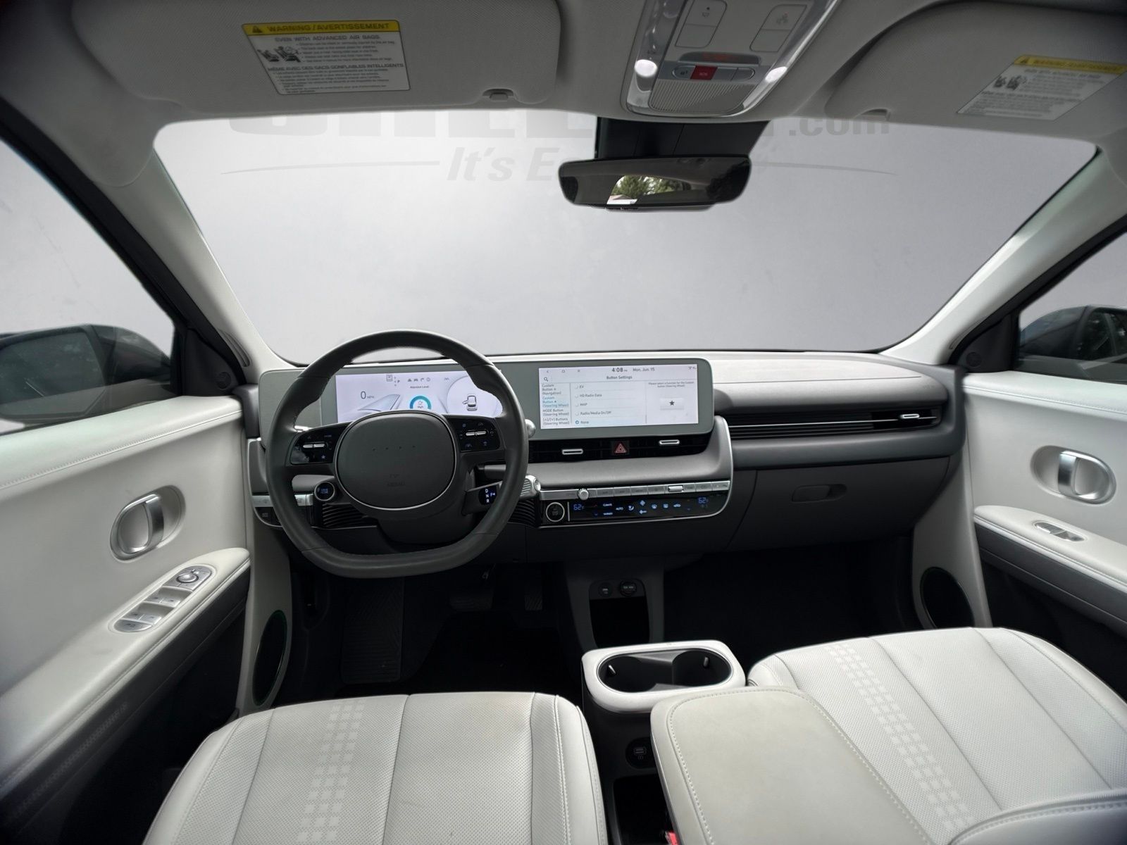 Used 2023 Black Hyundai SEL image 3