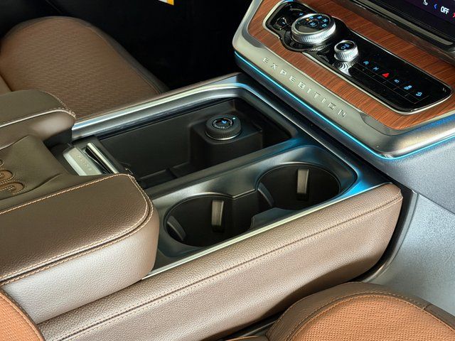 New 2026 Star White Metallic Tri-Coat Ford King Ranch image 13