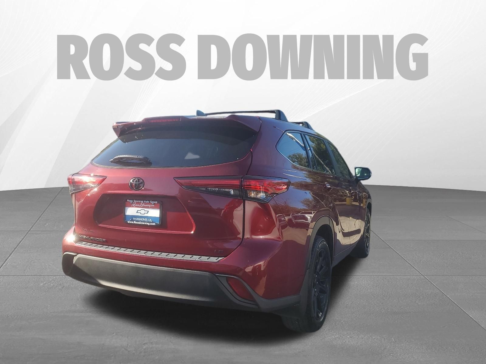 2023 Toyota Highlander LE - 3