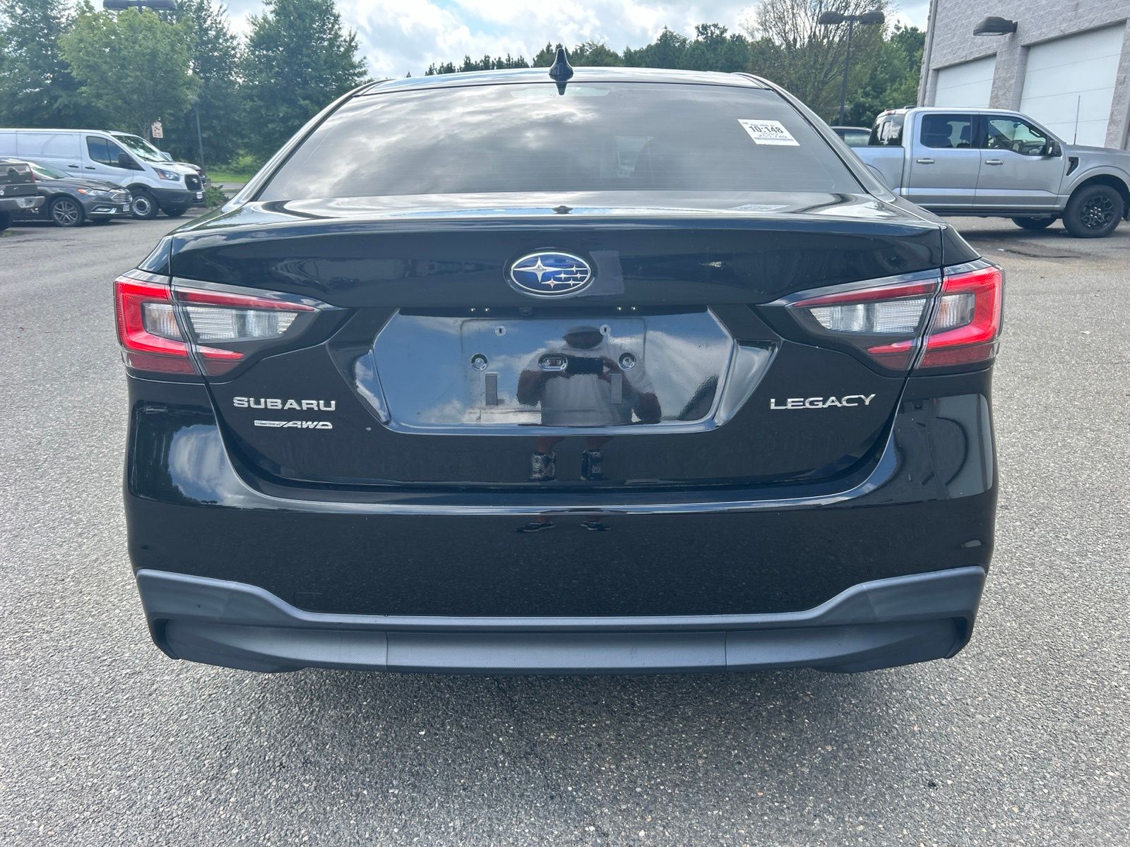 Used 2022 Crystal Black Silica Subaru Base image 9