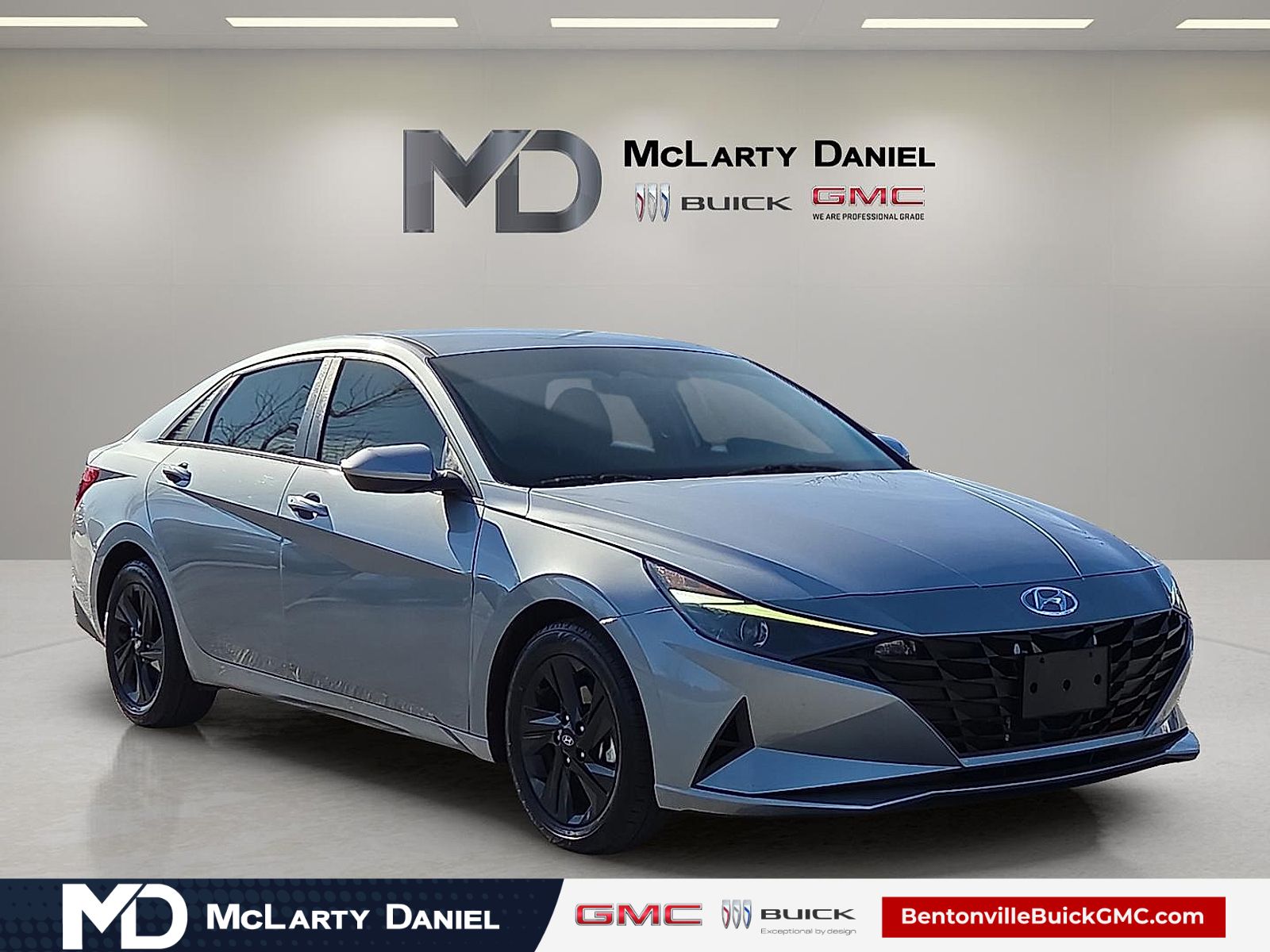 2023 Hyundai Elantra SEL FWD