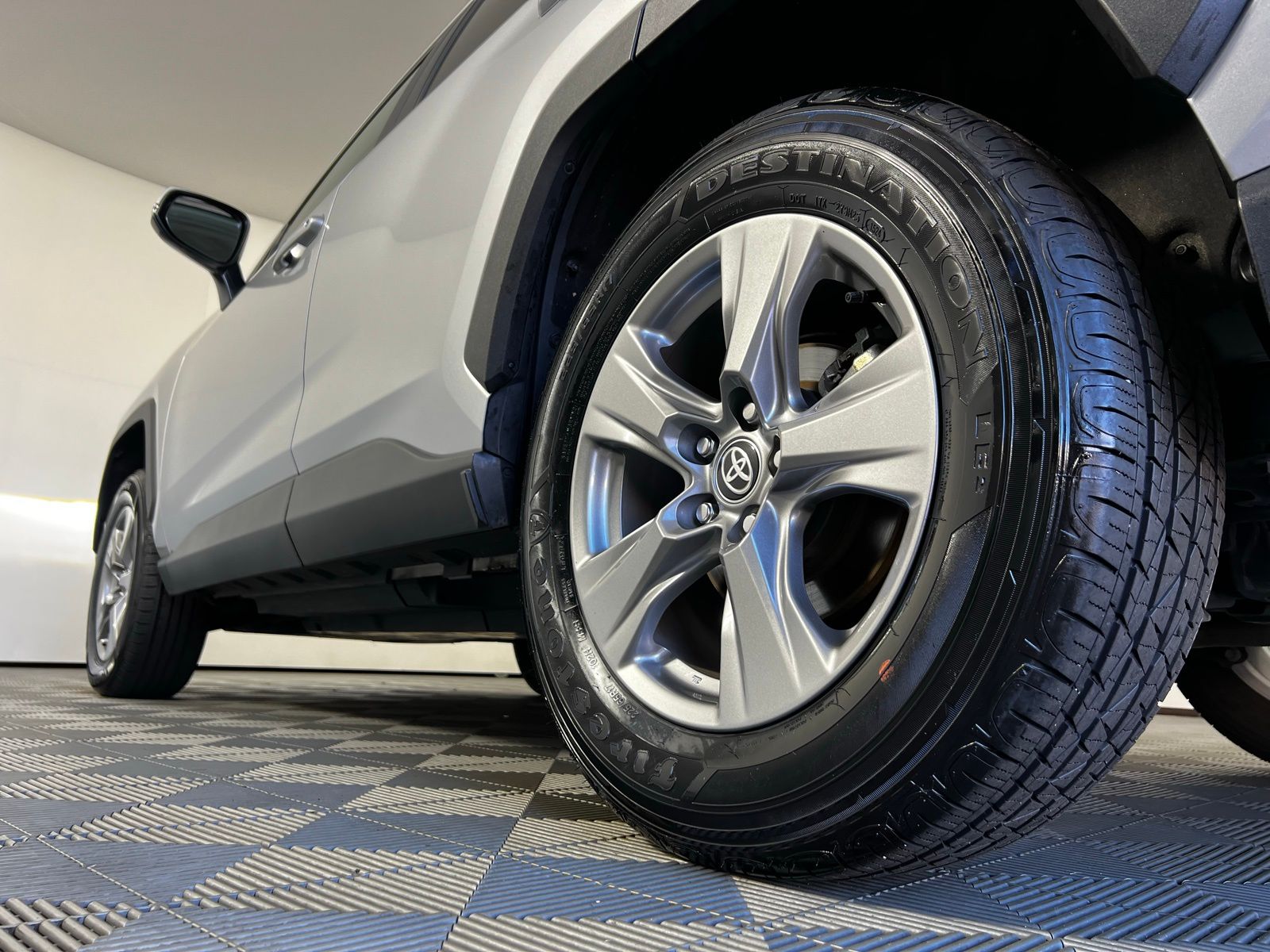 Thumbnail: 2024 Toyota RAV4 - 27