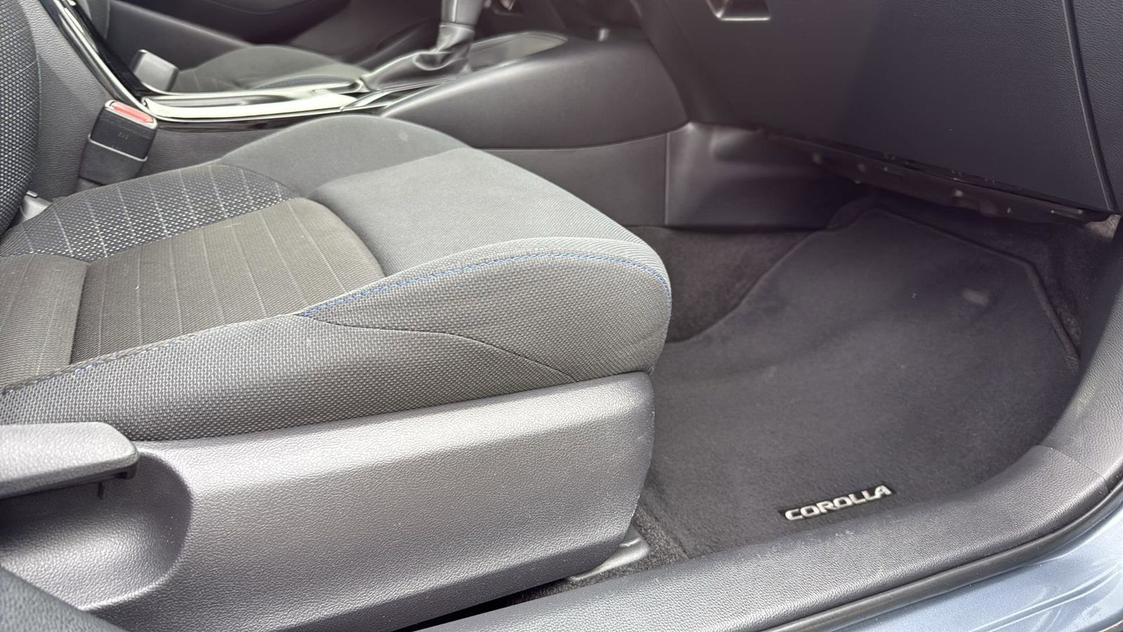 Used Car 2020 Toyota Corolla  Se For Sale Under $20,000 In Austin, Texas