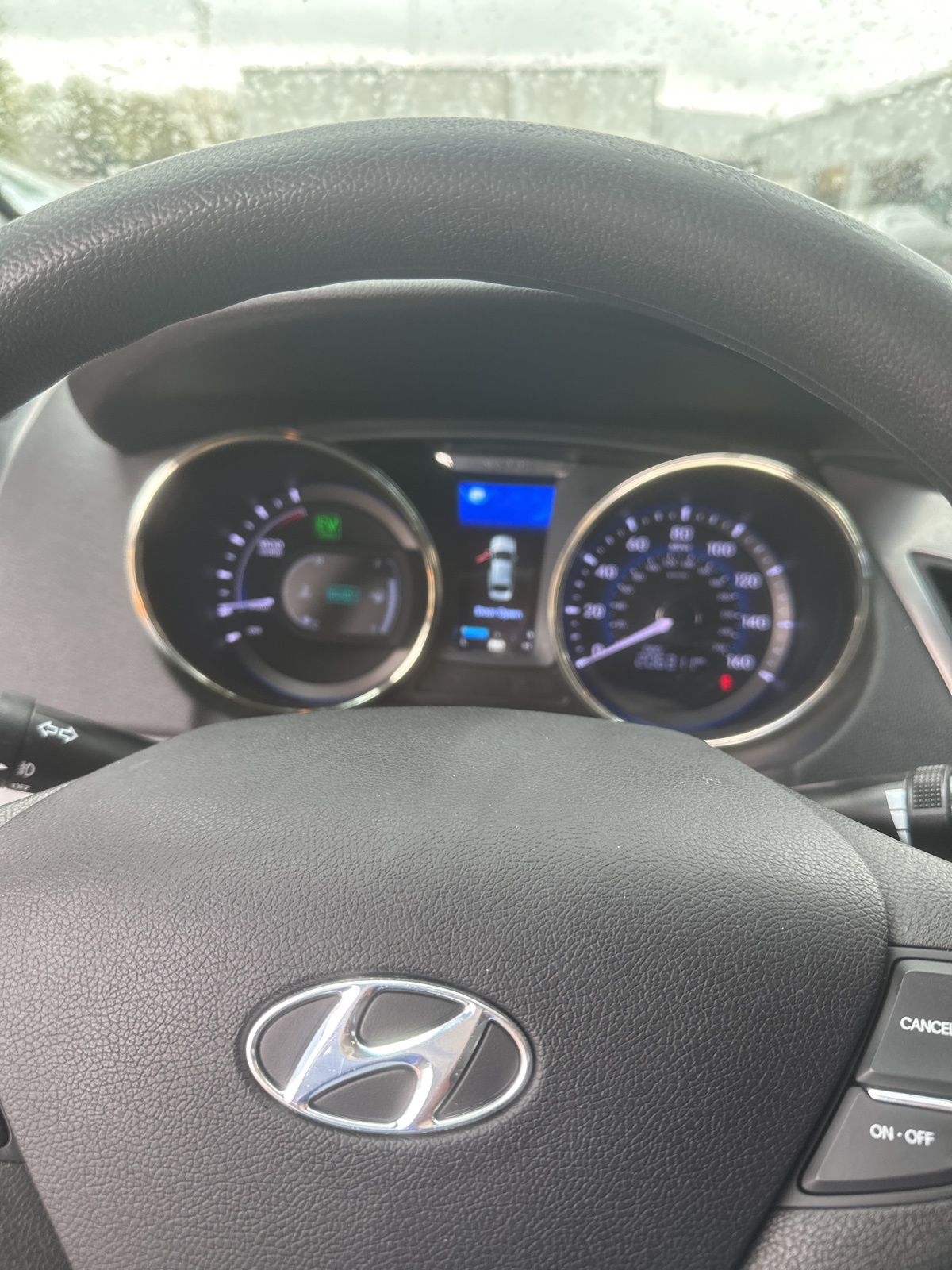 Used Car 2012 Hyundai Sonata Hybrid  Base For Sale Under $10,000 In Austin, Texas