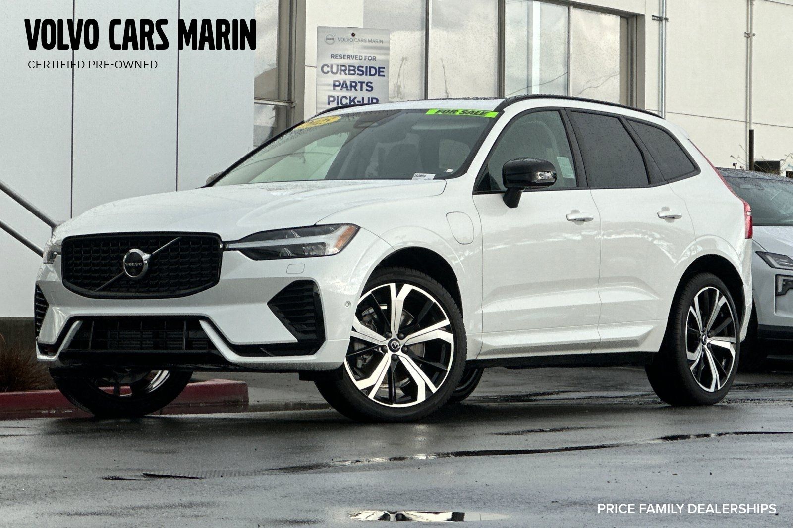 2025 Volvo XC60 Recharge T8 Ultra Dark Theme eAWD