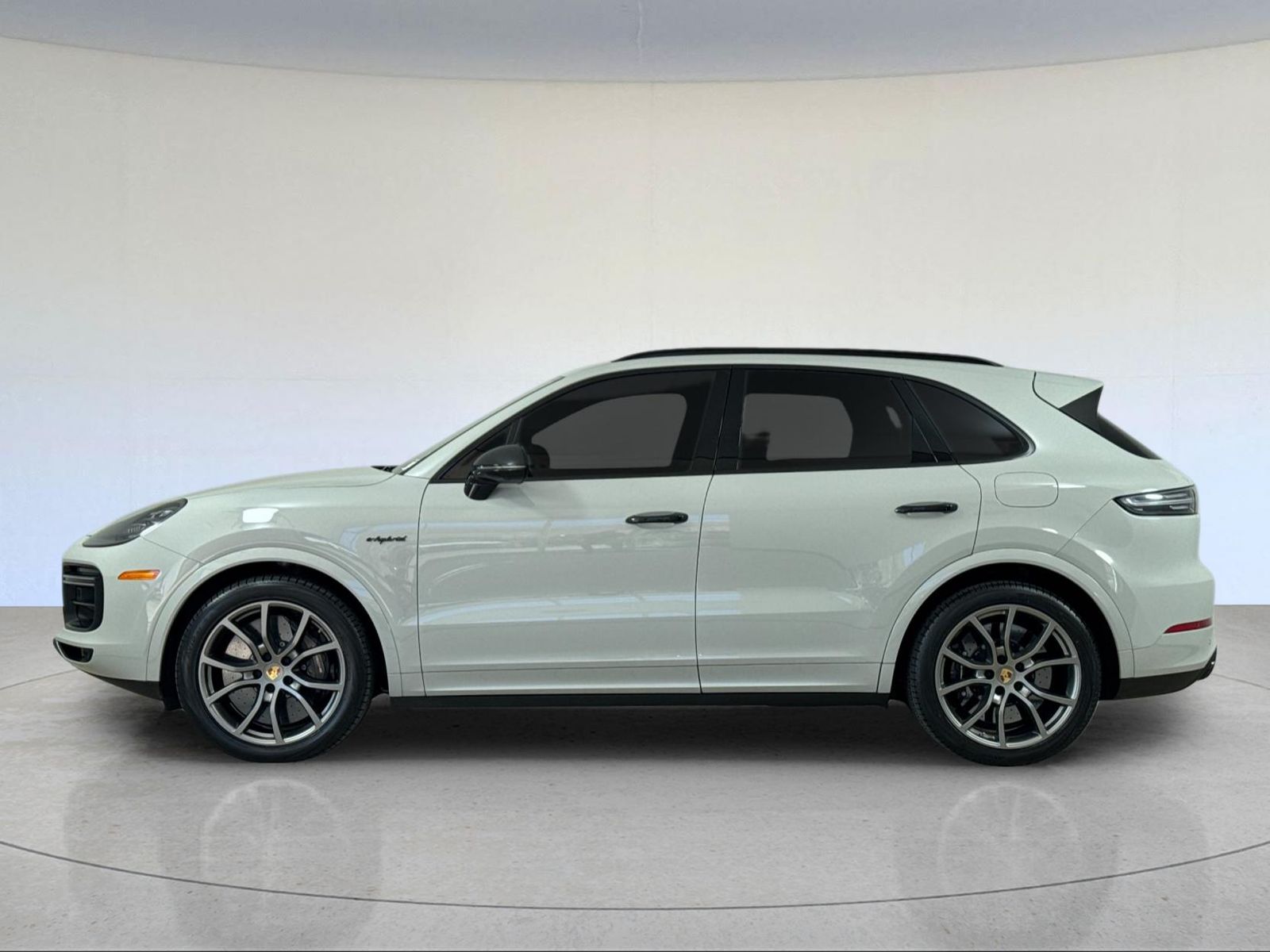 2023 Porsche Cayenne E-Hybrid Turbo S — full photo 2 of 30
