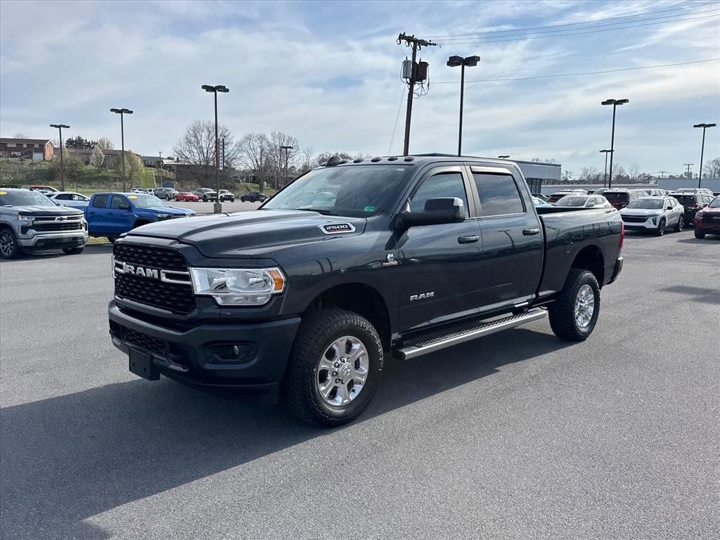 2022 RAM 2500 Big Horn Crew Cab 4WD