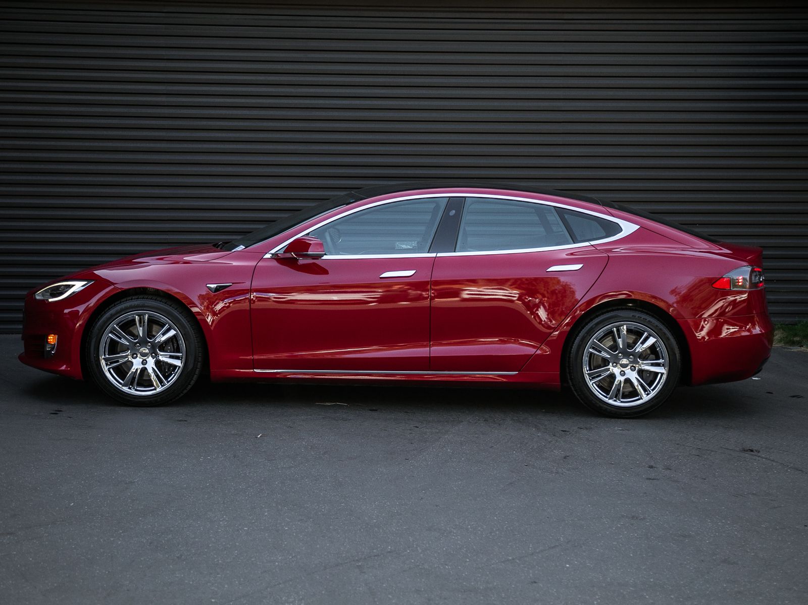 2021 Tesla Model S Long Range Plus's photo