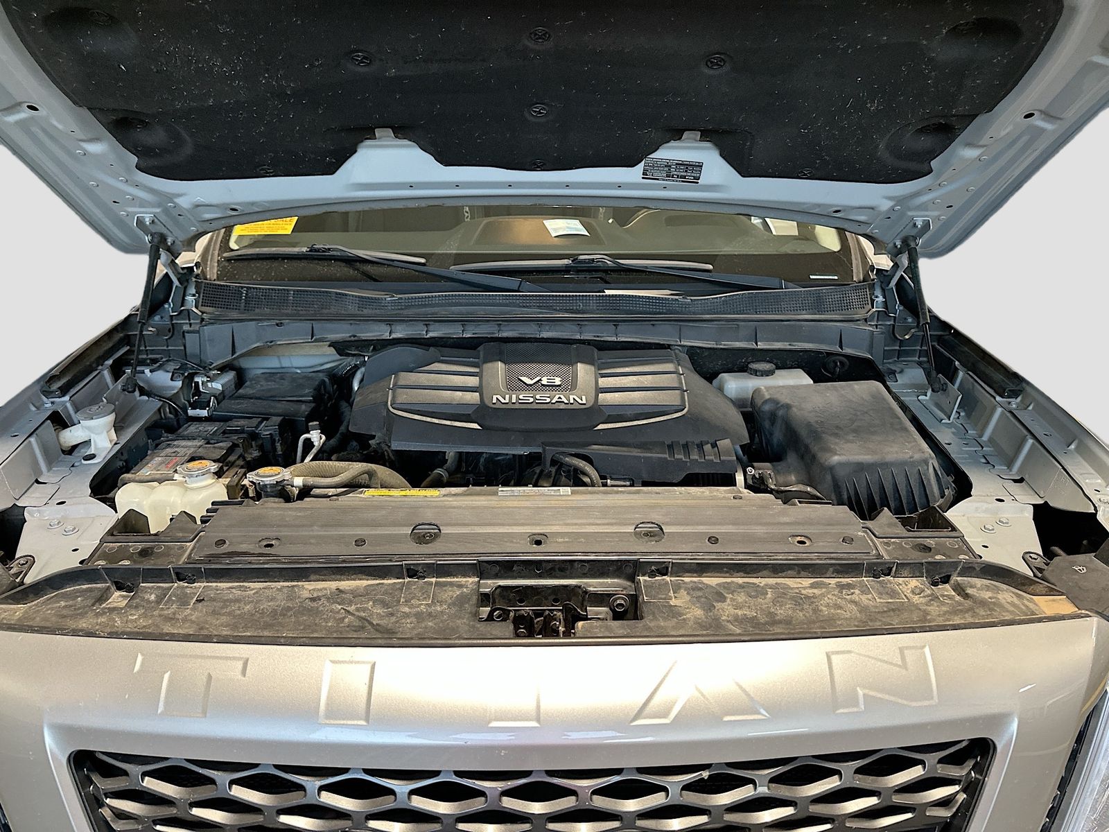 Used 2019 Silver Nissan PRO-4X image 29