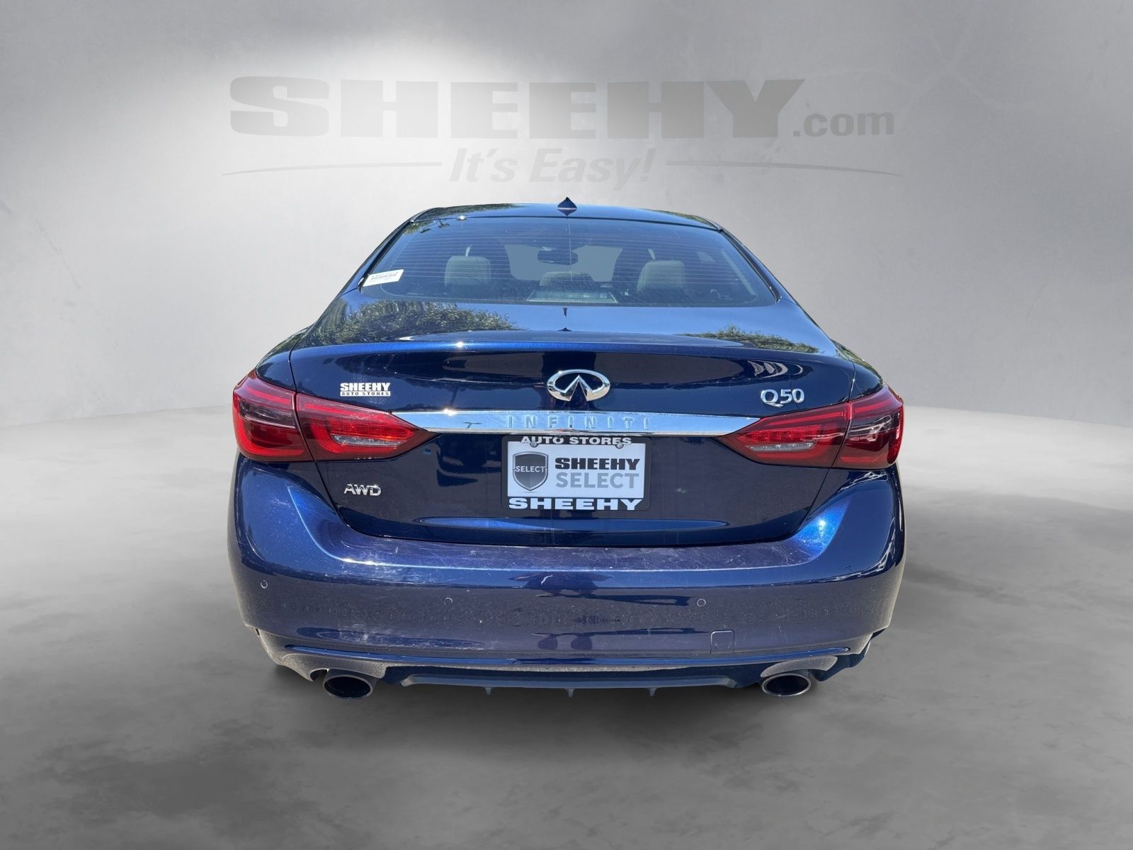 Used 2022 Grand Blue INFINITI LUXE image 14