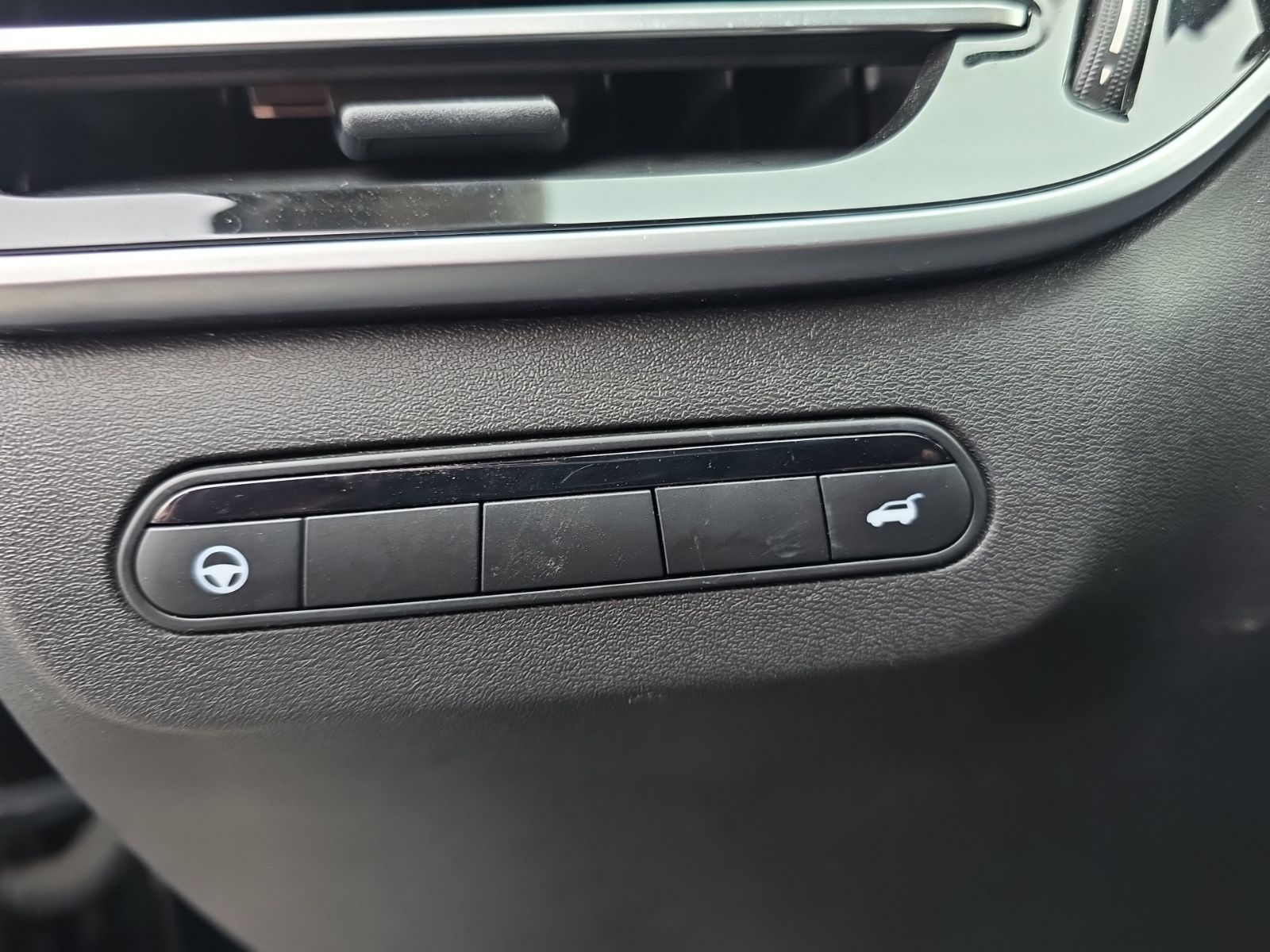 Used 2025 Black INFINITI Sensory image 43