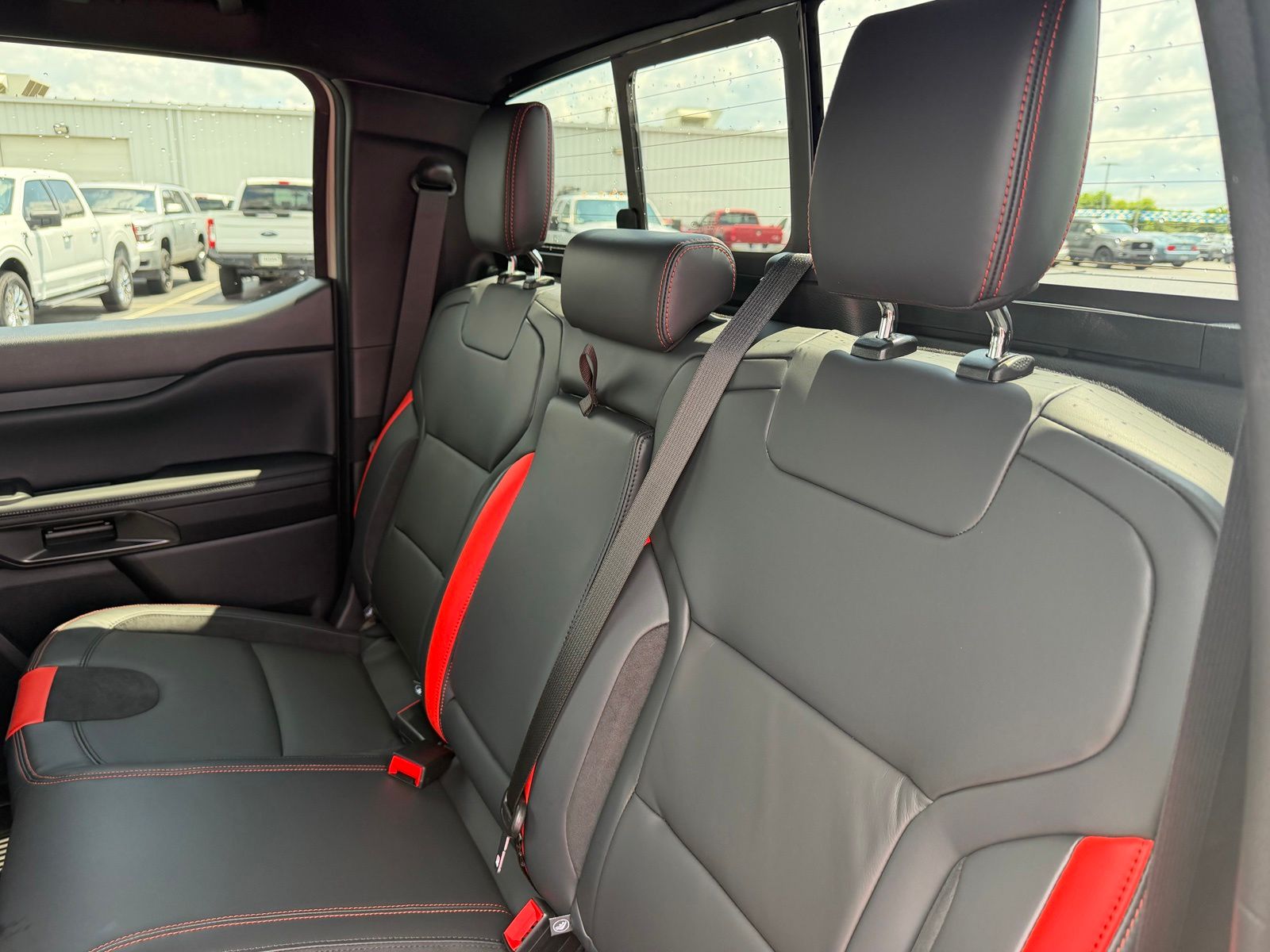 2025 Ford Ranger image 13