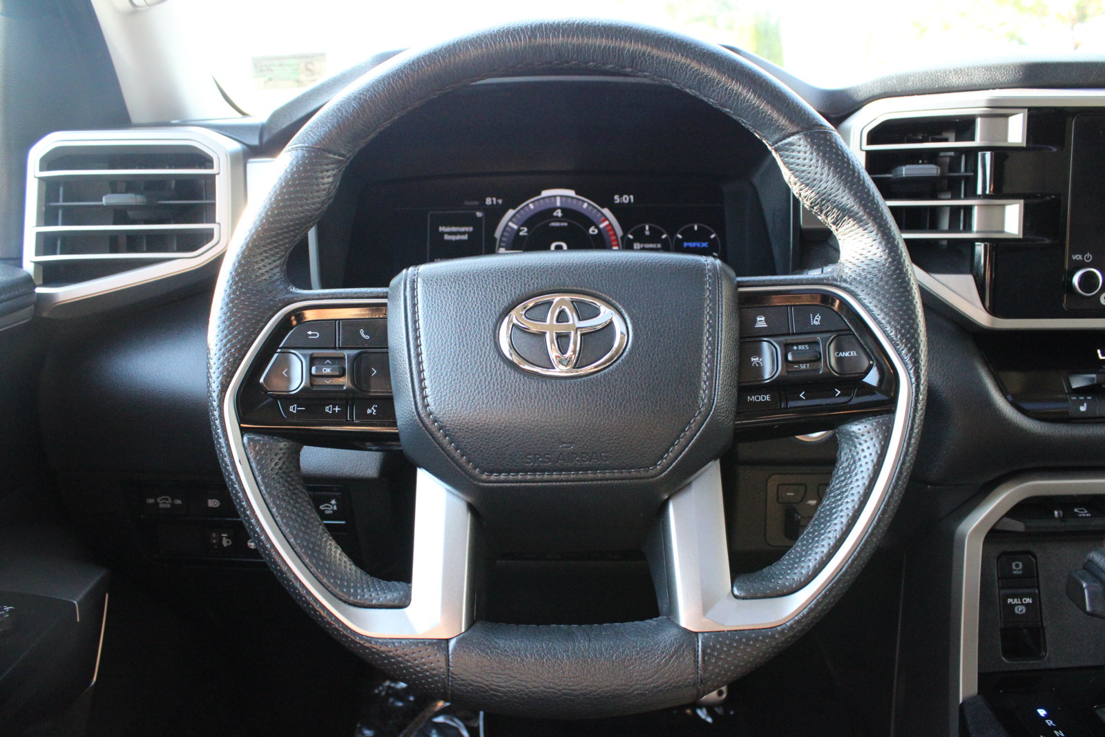 Used 2023  Toyota SR5 image 16