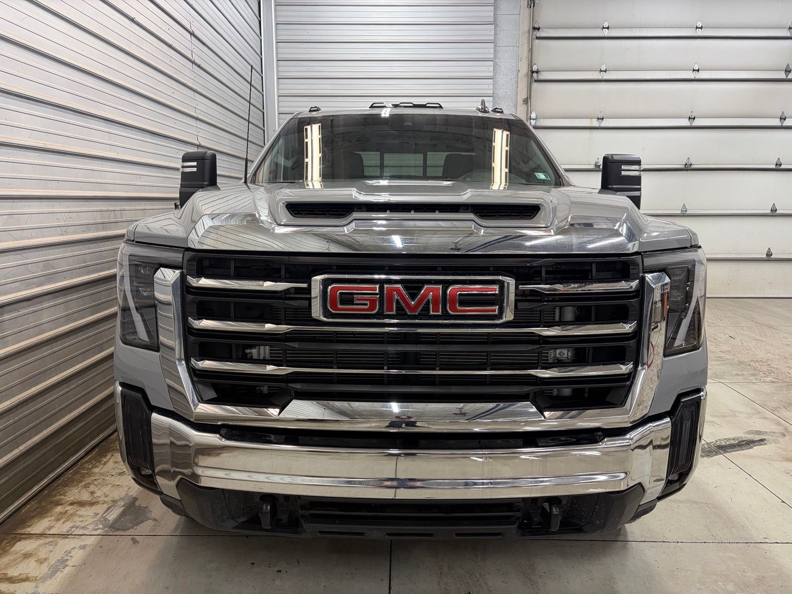 2025 GMC Sierra 3500HD SLE - Image 2