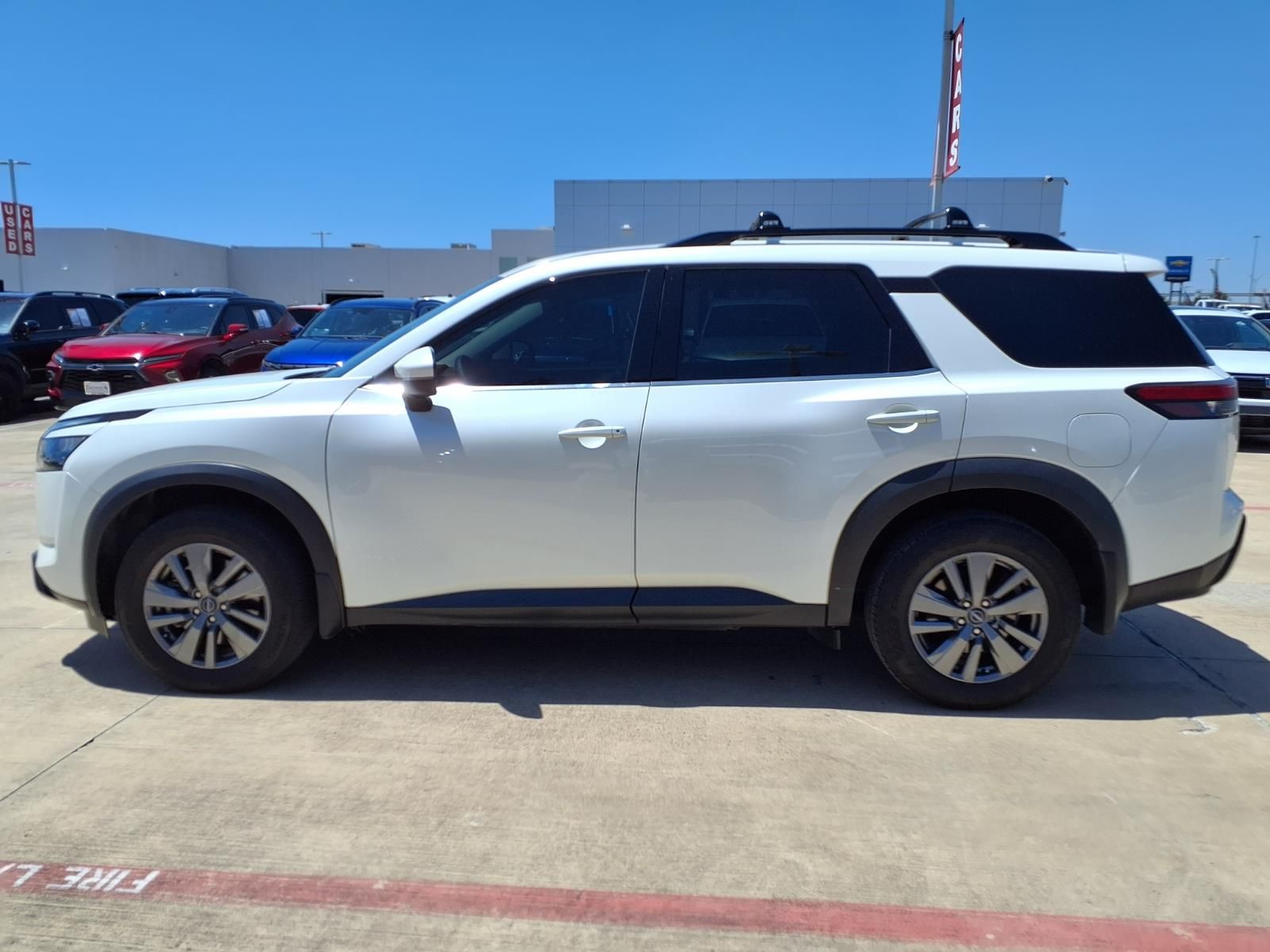2024 Nissan Pathfinder SV White at Westside Lexus