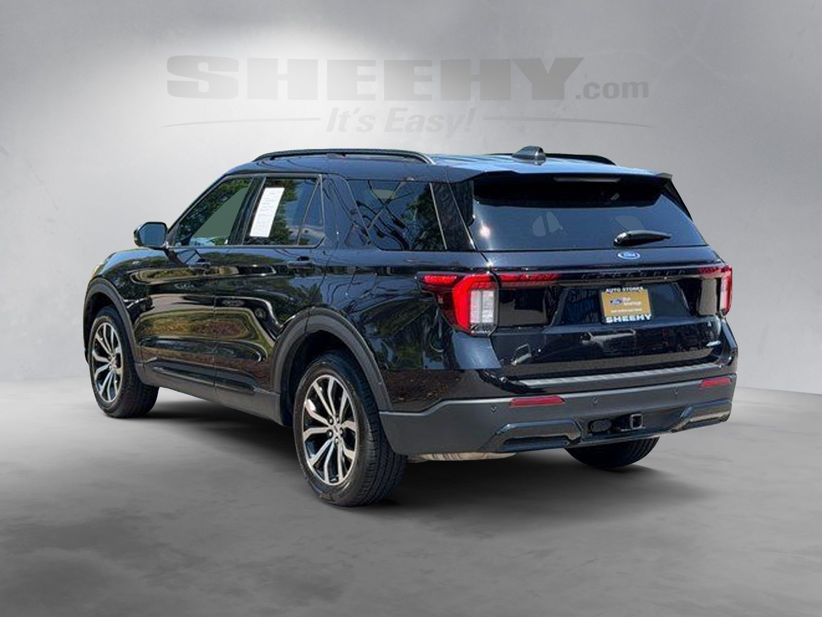 Certified Used 2025 Agate Black Metallic Ford ST-Line image 12