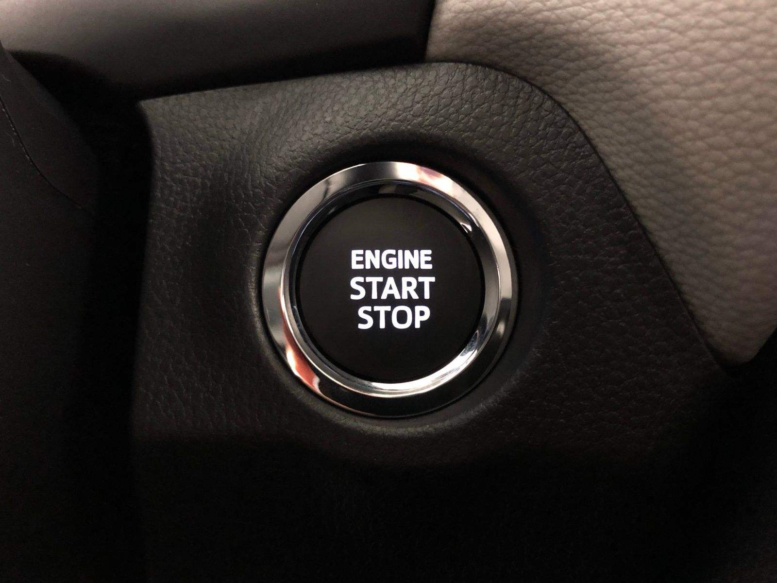 Thumbnail: 2025 Toyota RAV4 - 16