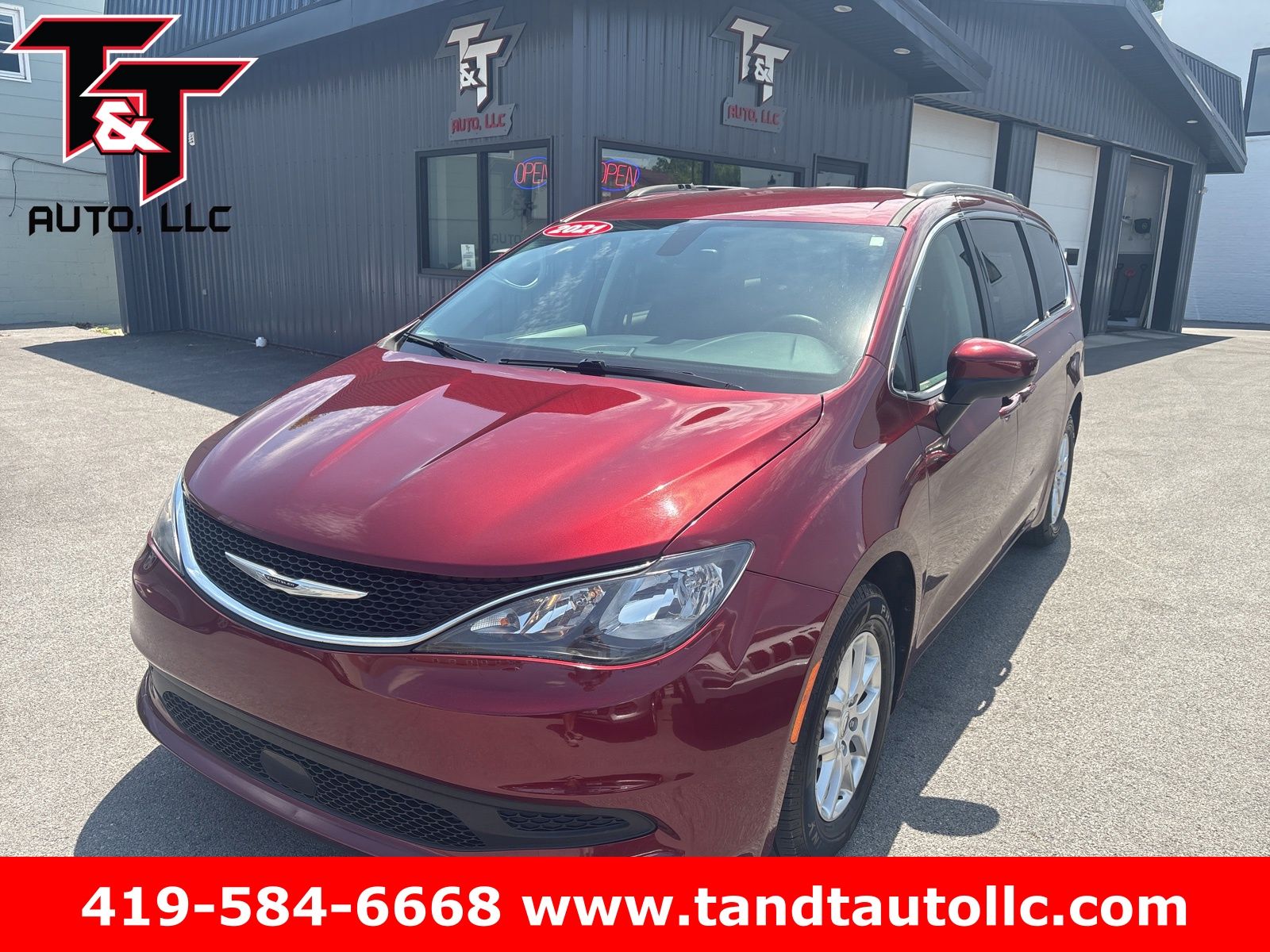 Velvet Red Pearlcoat 2021 Chrysler Voyager LXi FWD Minivan Front-Wheel Drive 9-Speed Automatic
