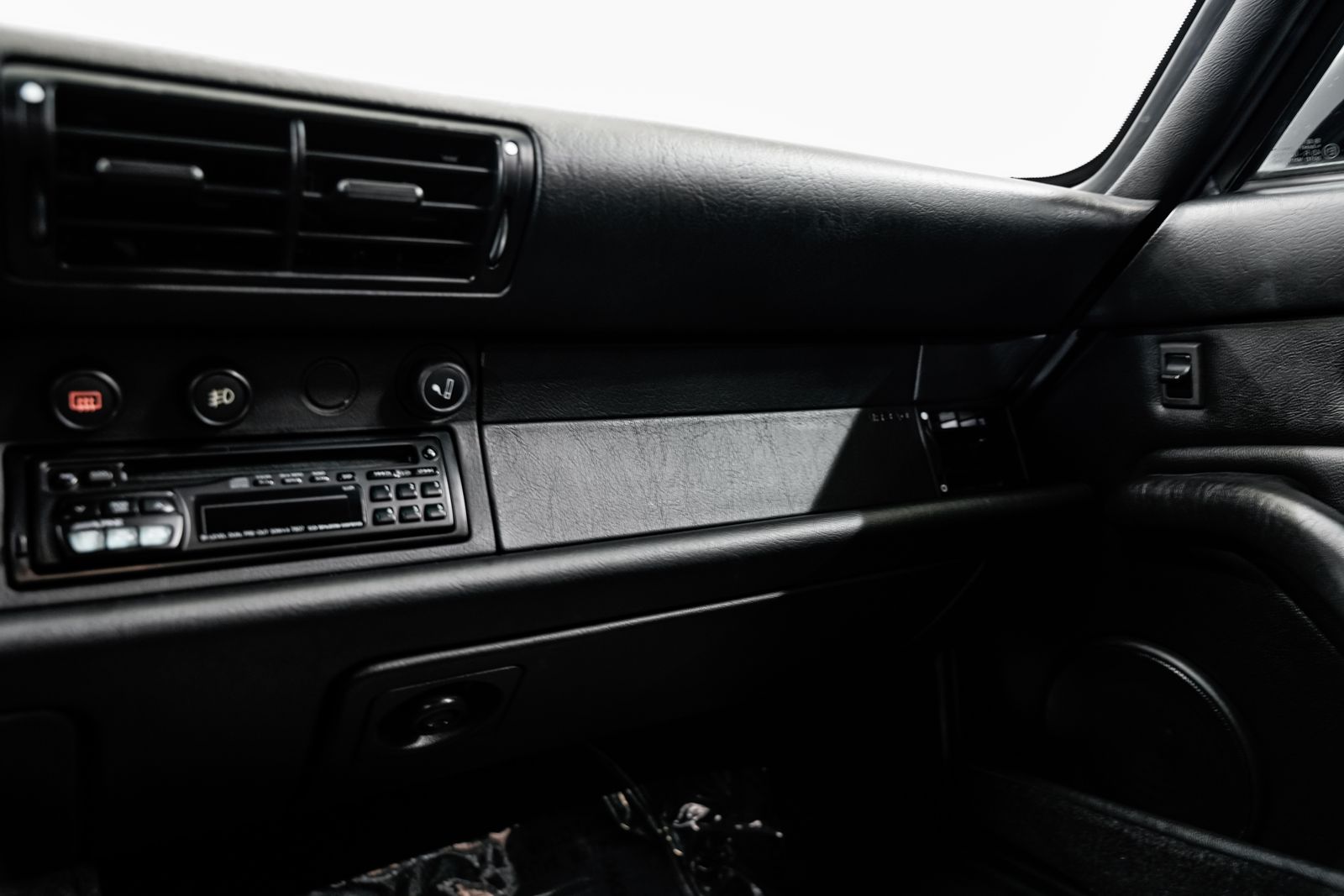 1995 Porsche 911 Carrera — photo 16