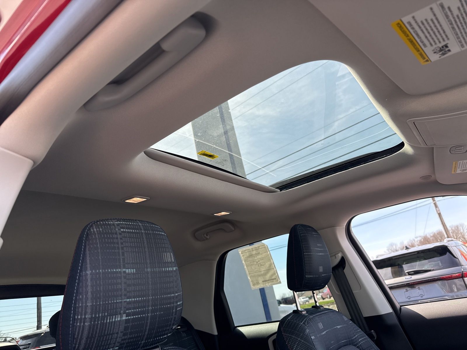 View vehicle photo 7