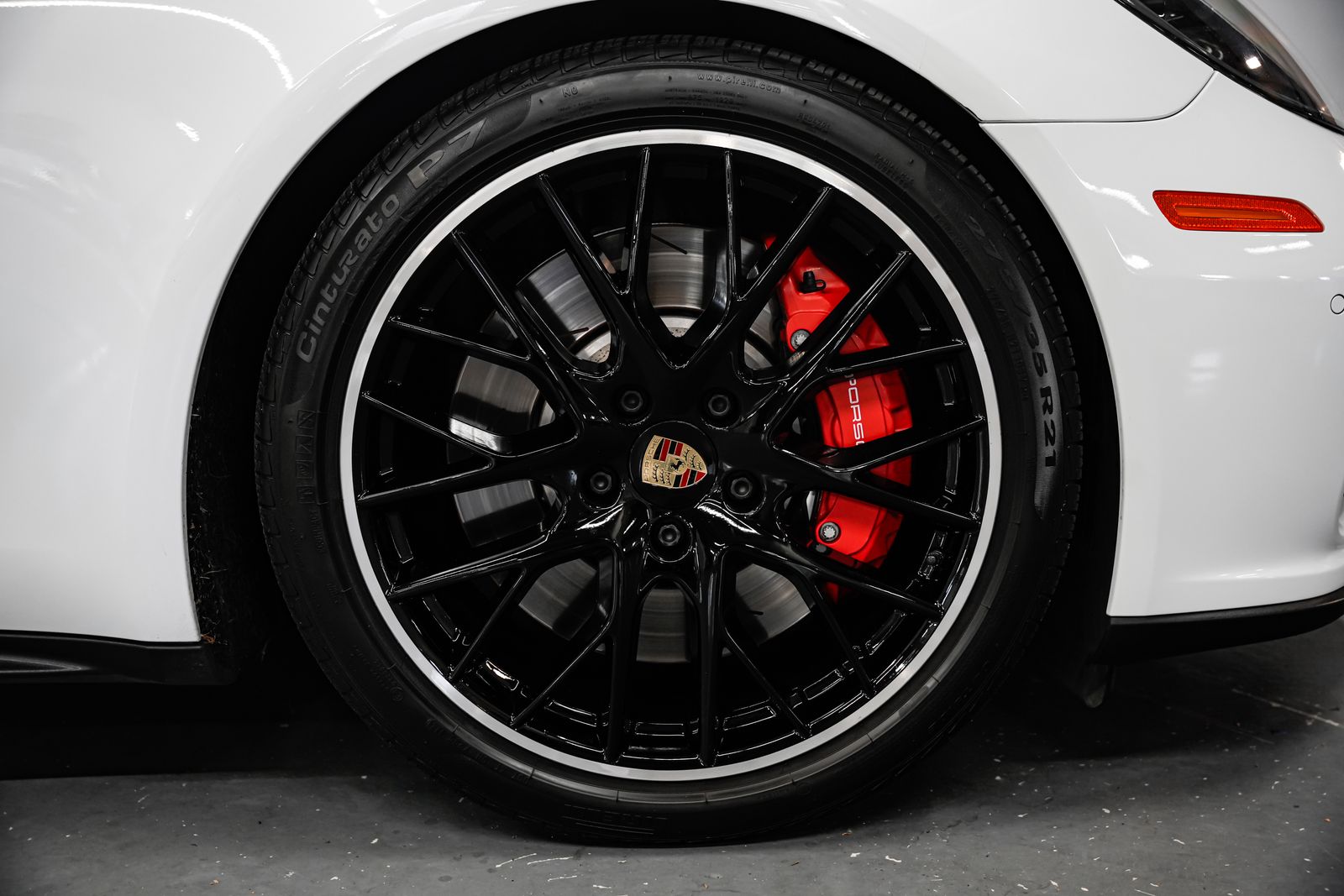 2018 Porsche Panamera Sport Turismo Turbo — photo 53