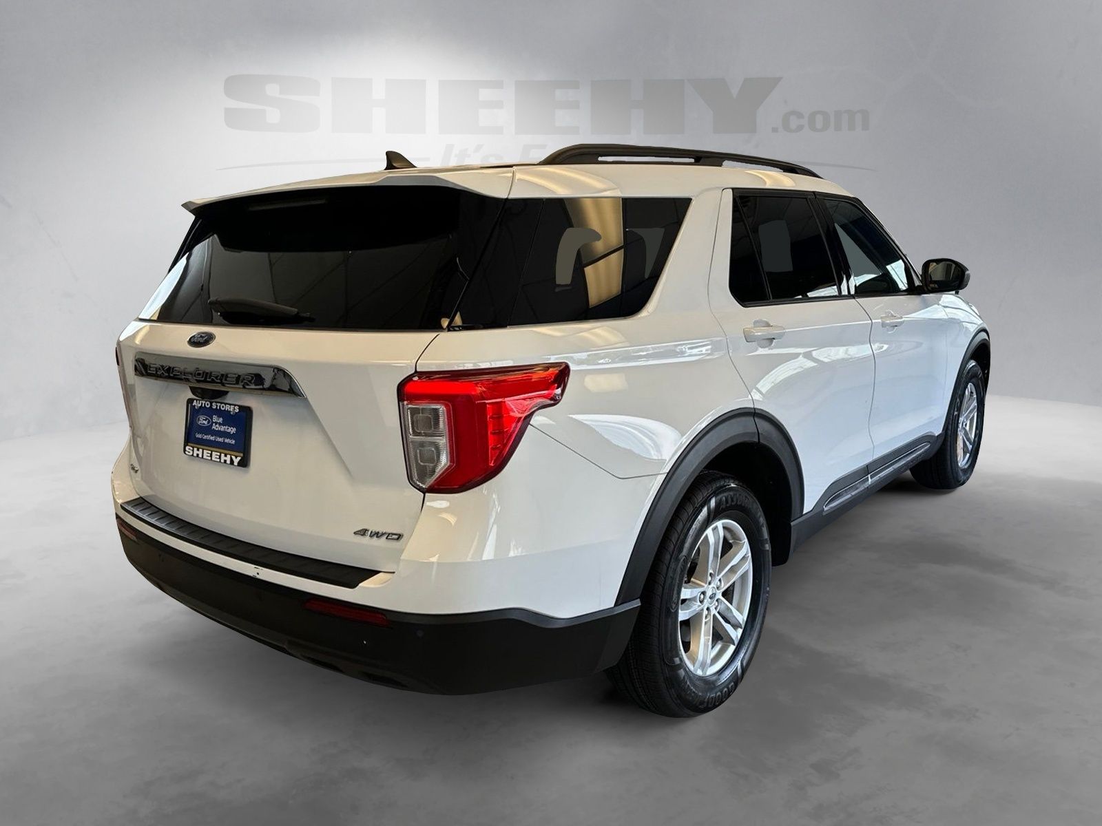 Certified Used 2022 Oxford White Ford XLT image 12
