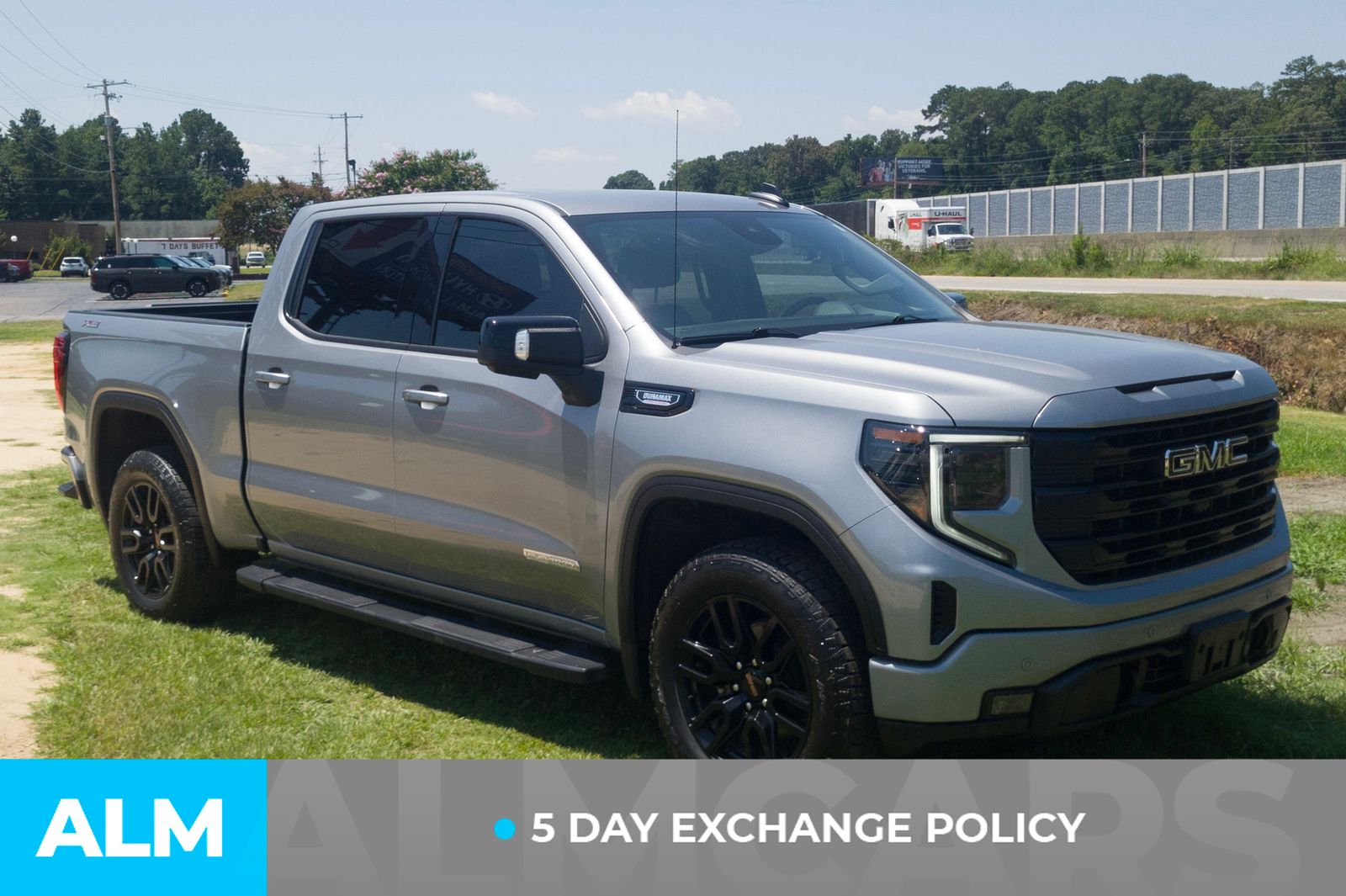 Used 2025 Sterling Metallic GMC Elevation image 3