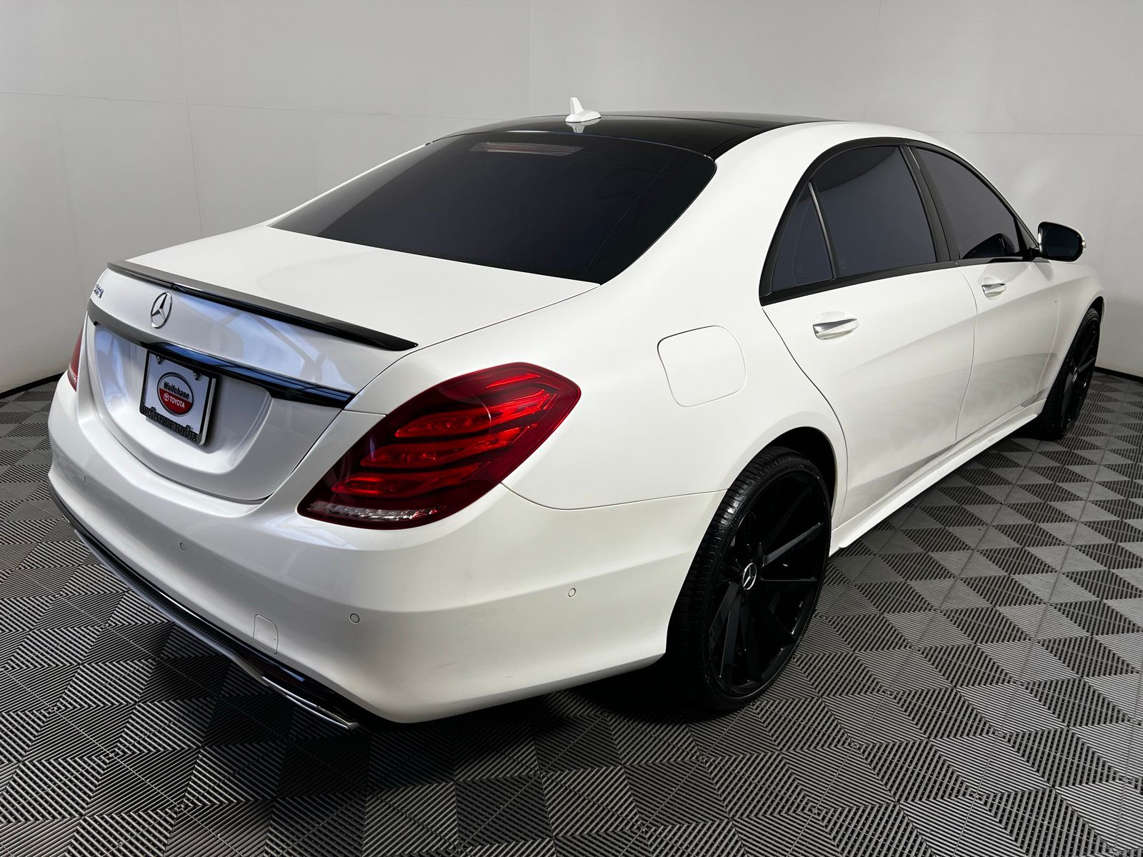 2015 Mercedes-Benz S-Class S 550 16