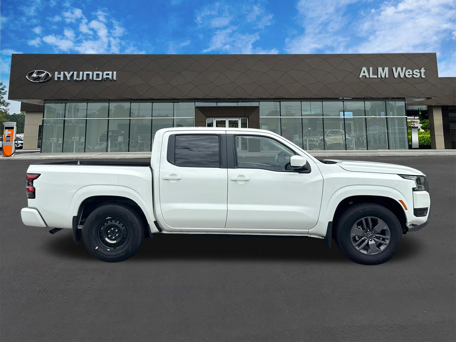 Used 2025 White Nissan SV image 4