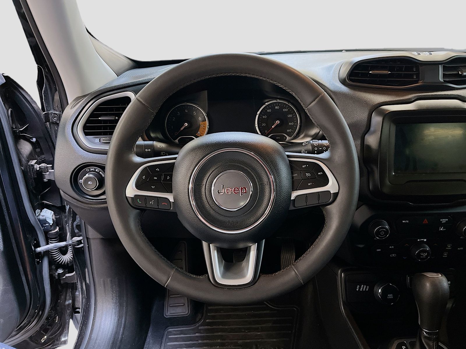 Used 2021 Black Jeep Latitude image 11