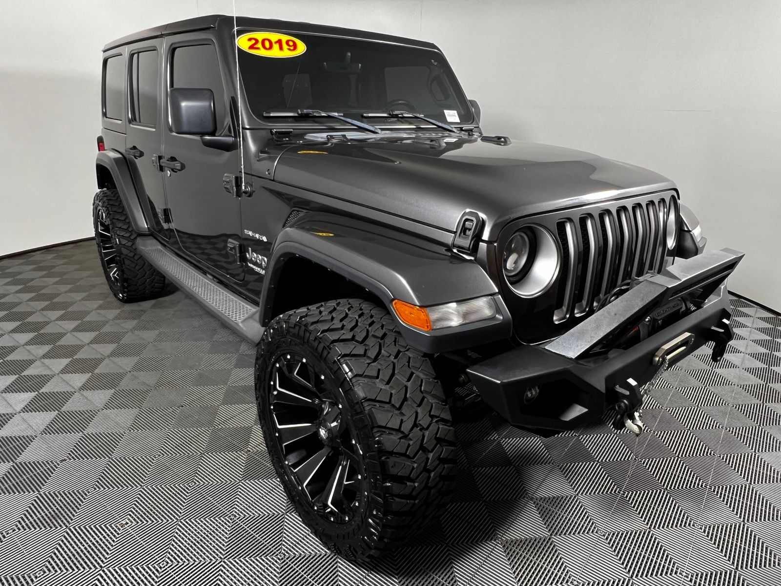 Thumbnail: 2019 Jeep Wrangler - 3