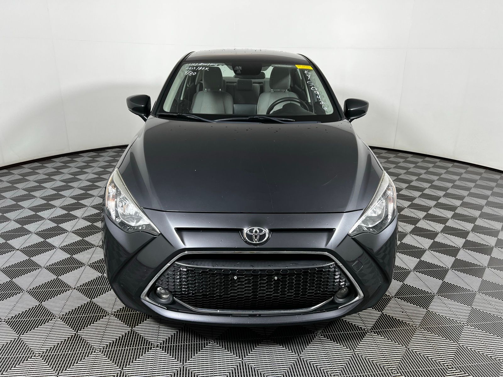 2019 Toyota Yaris LE 2