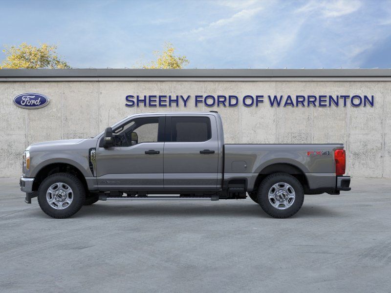 New 2026 Carbonized Gray Metallic Ford XLT image 5
