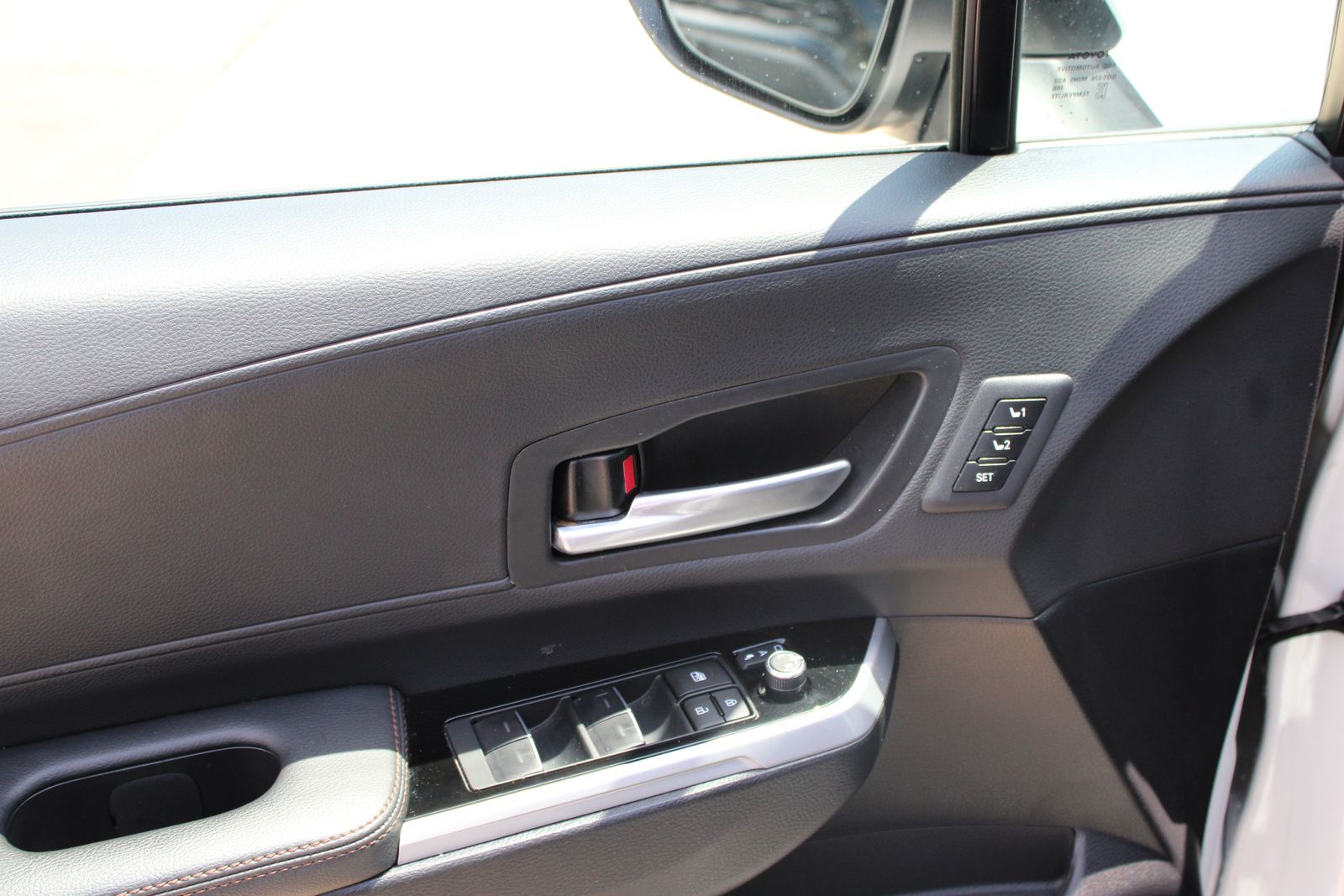 Used 2025 Beige Toyota Platinum image 8