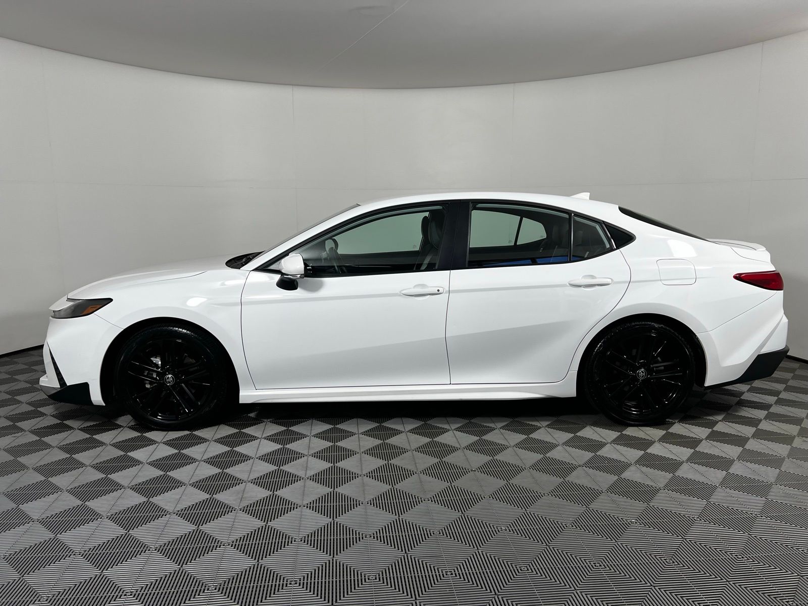 Thumbnail: 2025 Toyota Camry - 8