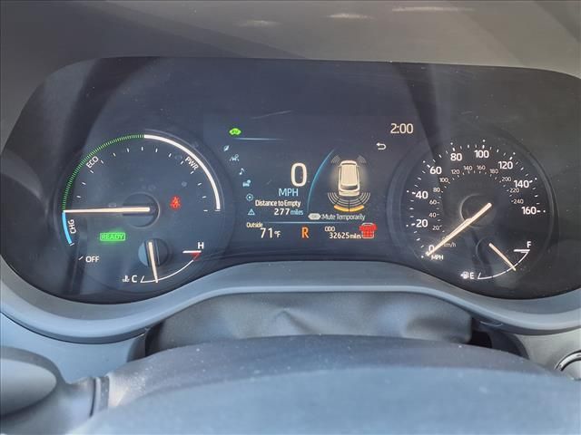 2025 Toyota Sienna XLE  at Gullo Toyota