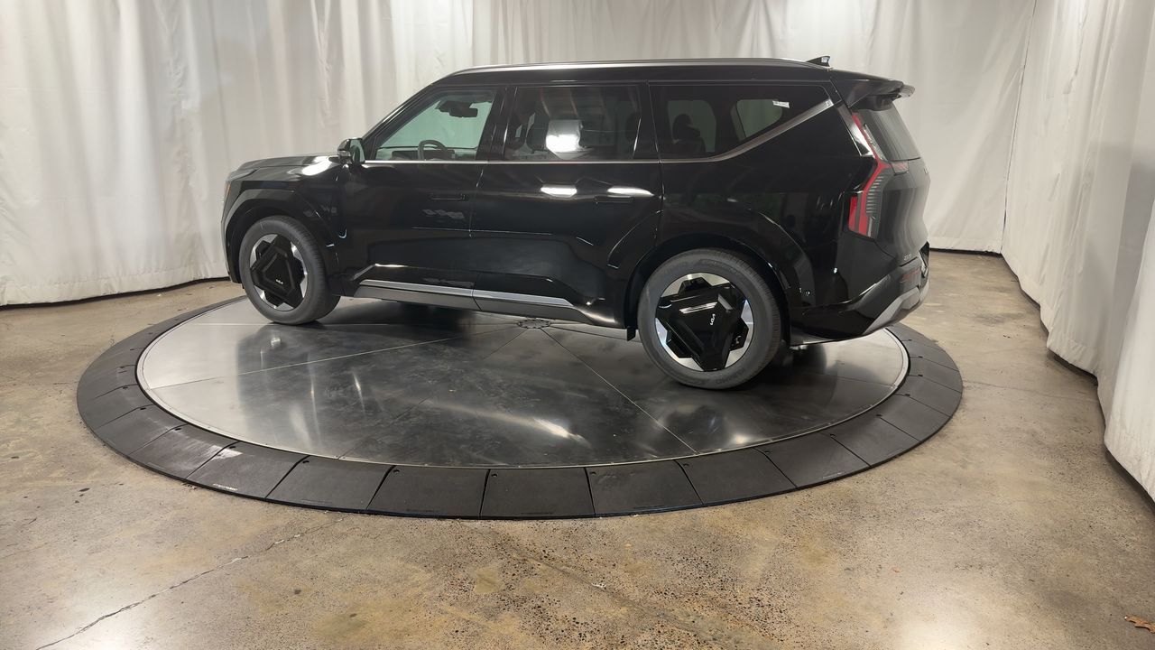 2026 Kia EV9 Land AWD photo 6
