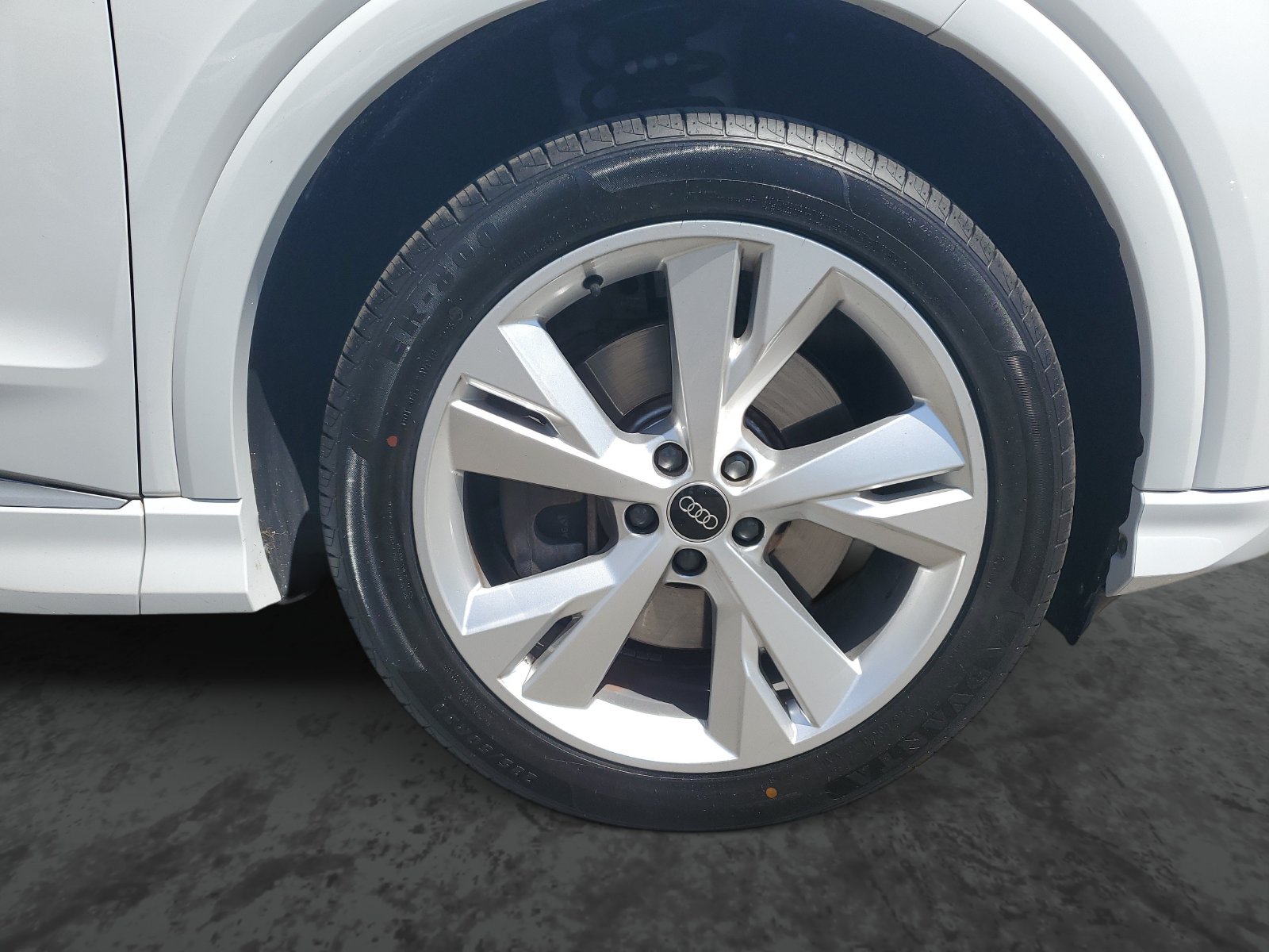 Vehicle photo