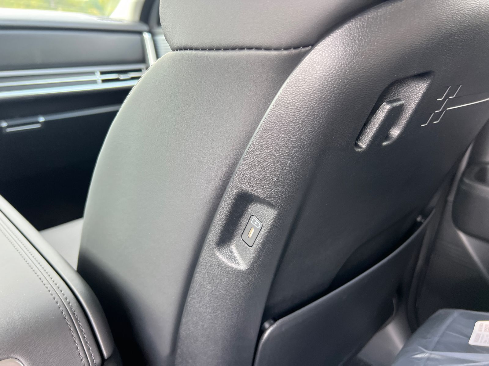 2026 Hyundai Santa Fe SEL photo 17