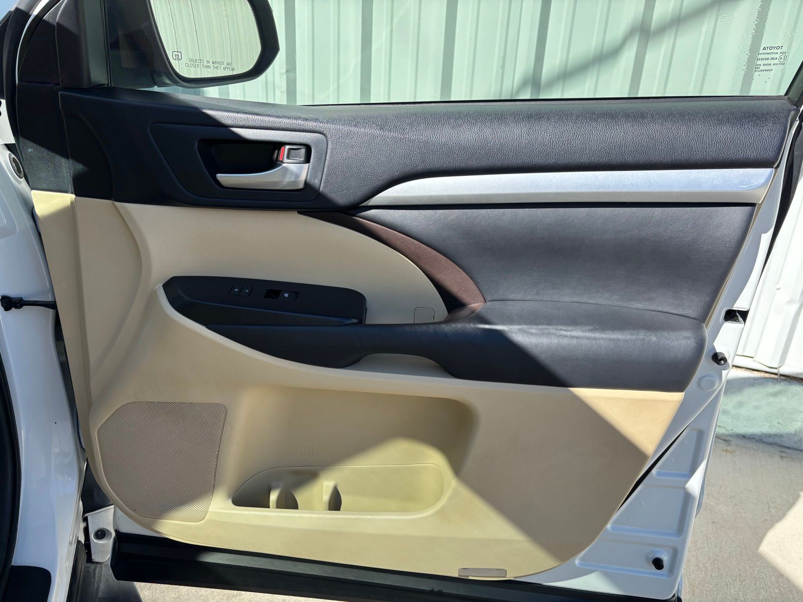 Used Car 2015 Toyota Highlander  Xle V6 For Sale Under $20,000 In Austin, Texas