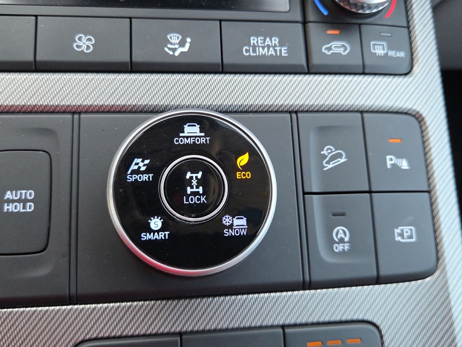 Used 2024 Black Hyundai SEL image 27