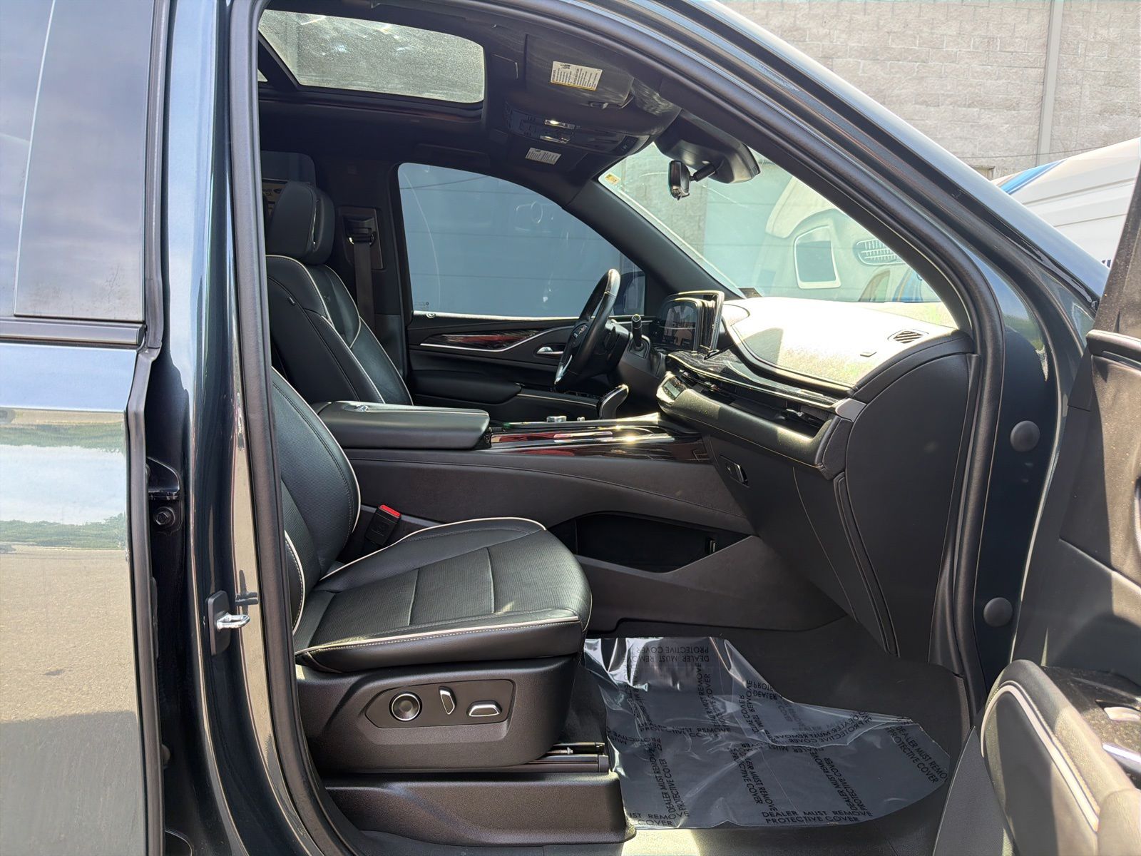 Used 2021 Shadow Cadillac Sport image 26