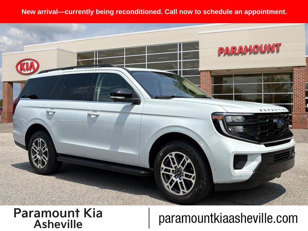 Space Silver Metallic 2025 Ford Expedition SUV / Crossover Four-Wheel Drive Automatic